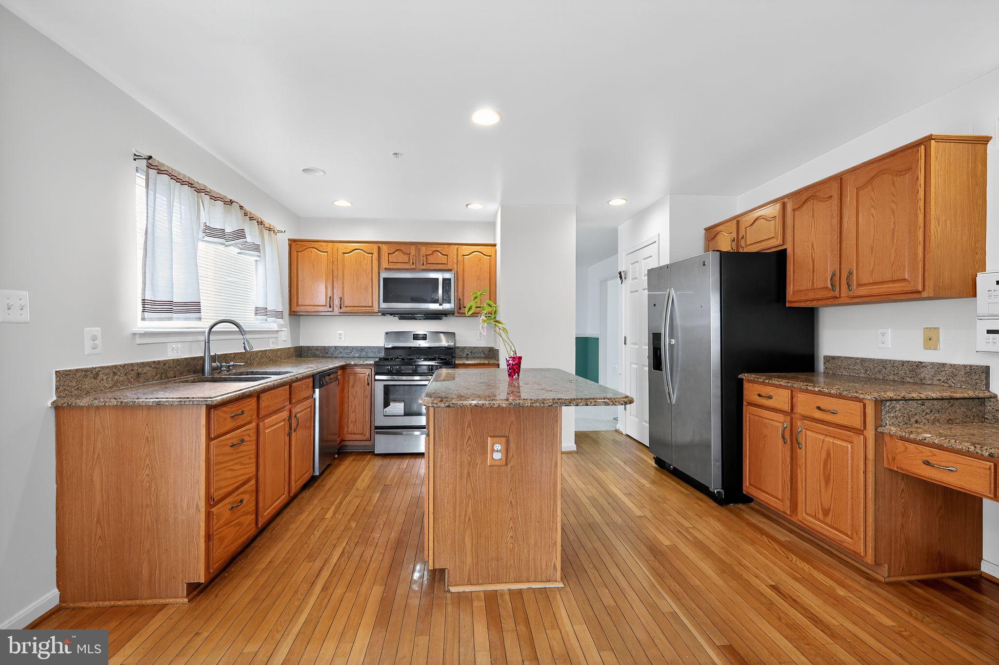 ARAGONA VILLAGE - Residential