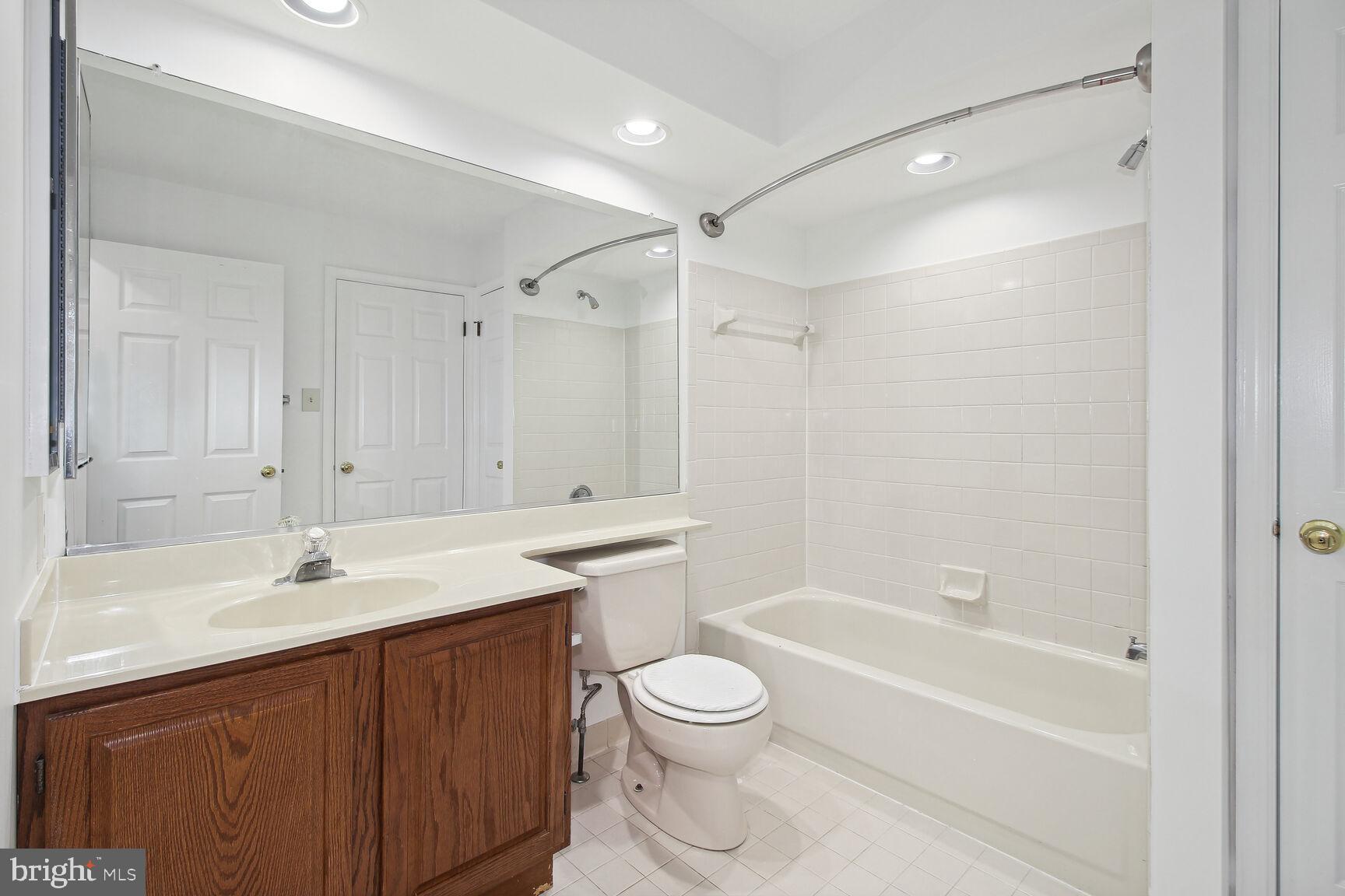 MONTPELIER HILLS - Residential