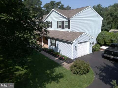 Townhouse For Rent - 329 Clemens Road<br/> Montgomery County, HARLEYSVILLE, PA 19438