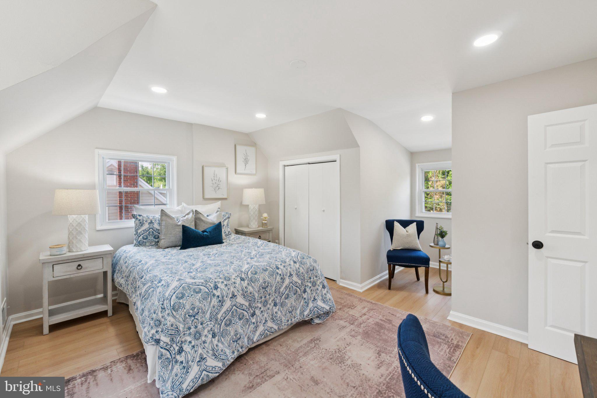 WHEATON WOODS - Residential