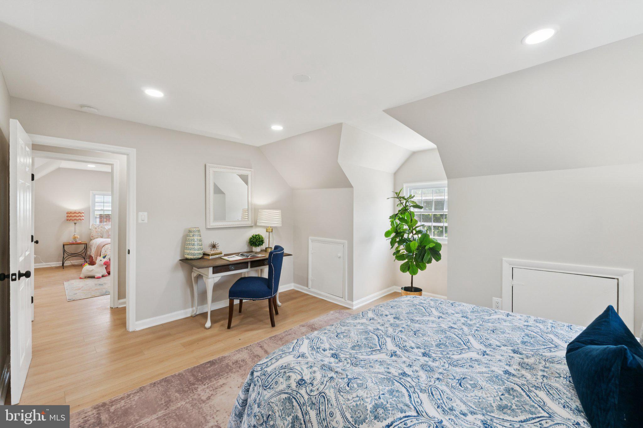 WHEATON WOODS - Residential