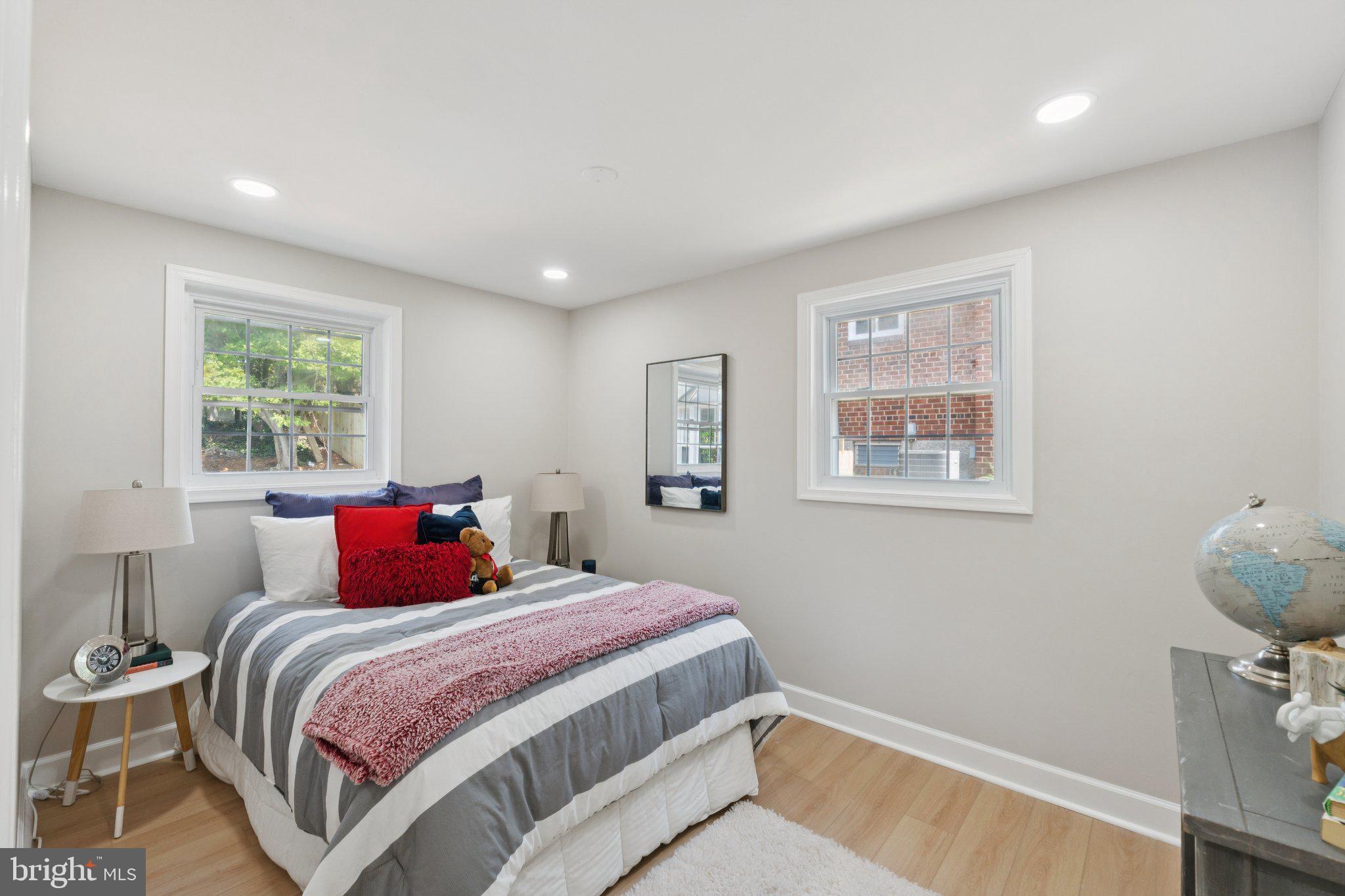 WHEATON WOODS - Residential