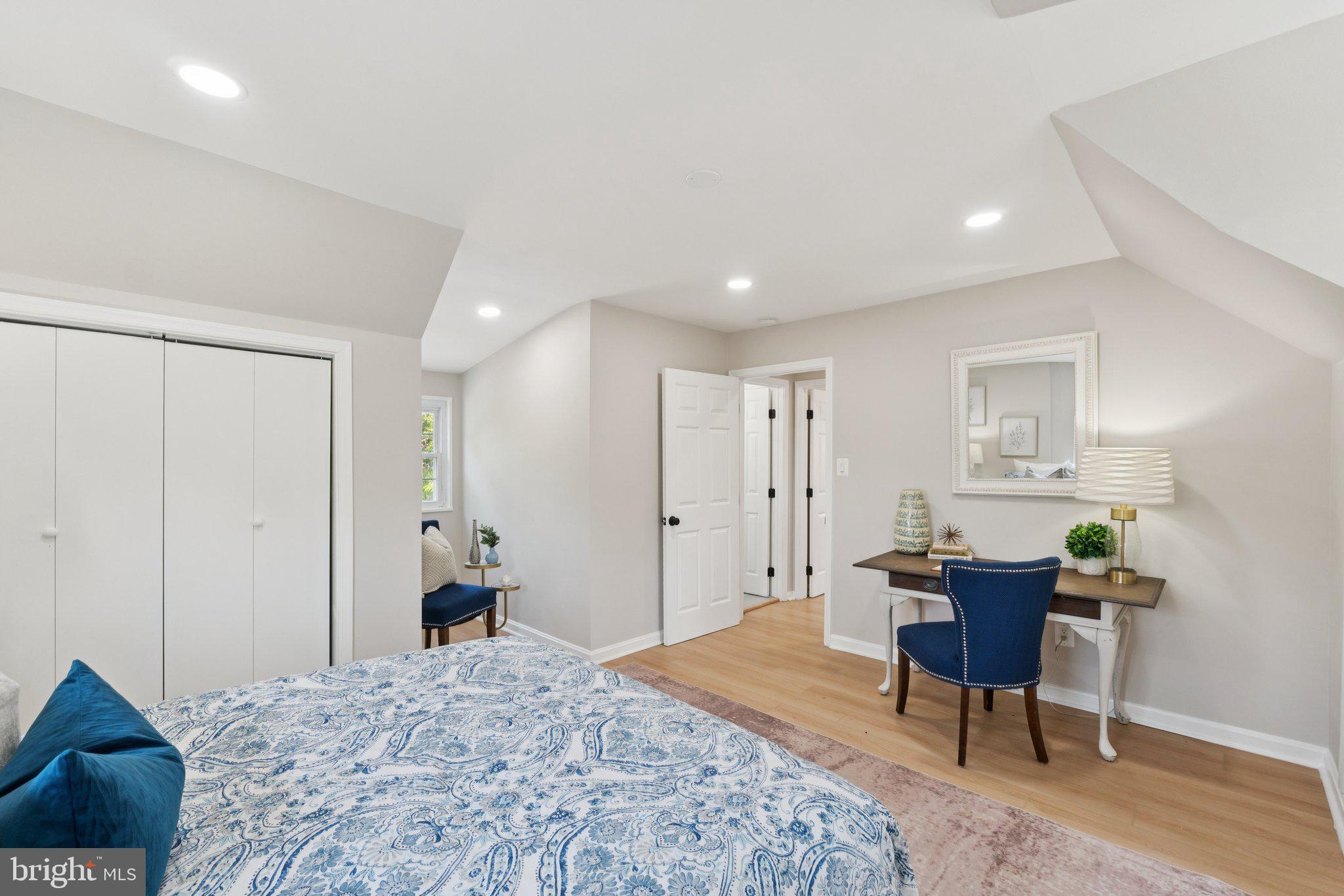 WHEATON WOODS - Residential