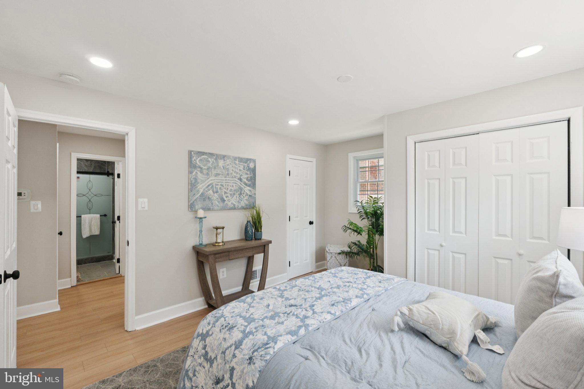 WHEATON WOODS - Residential