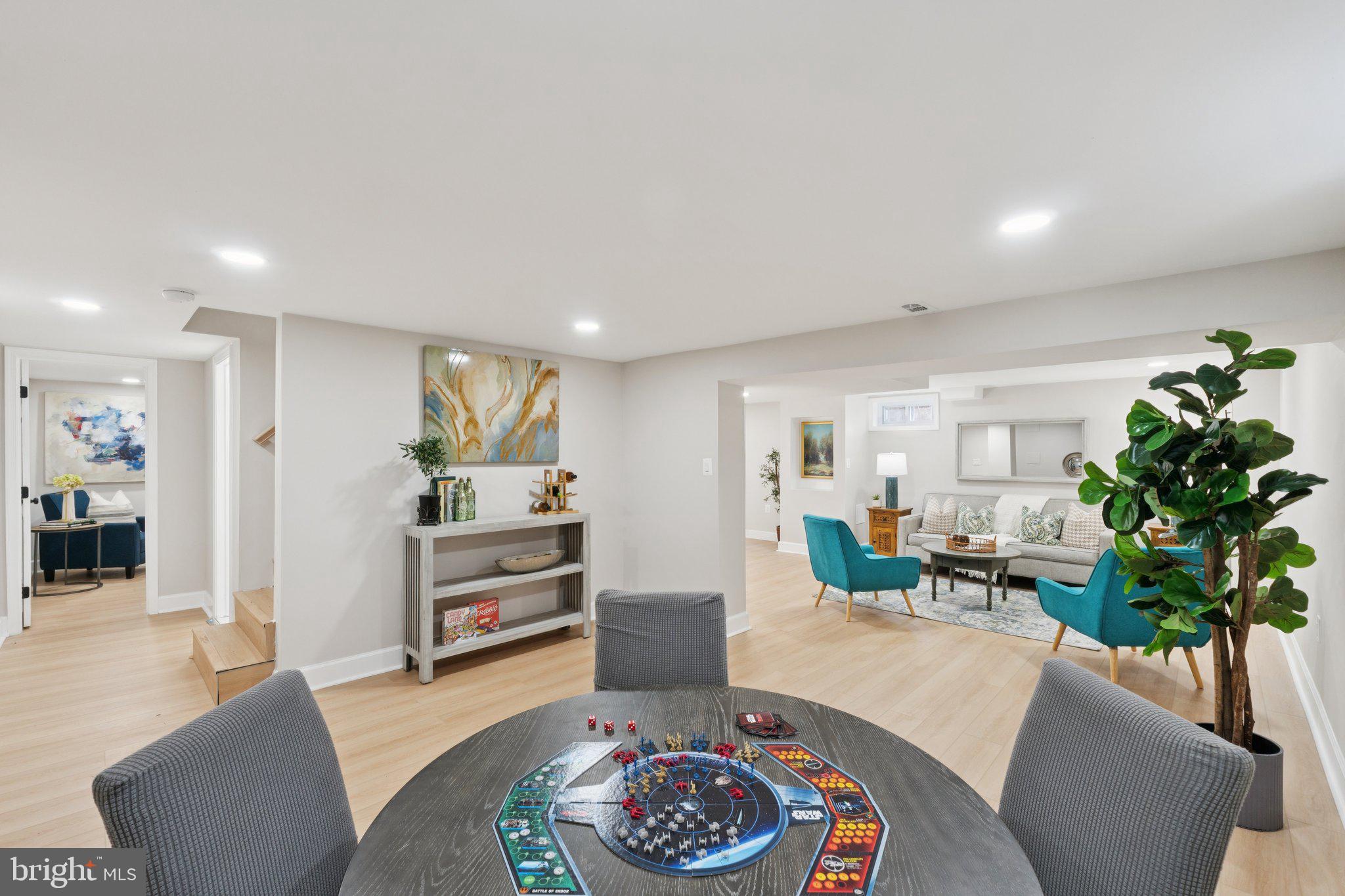 WHEATON WOODS - Residential