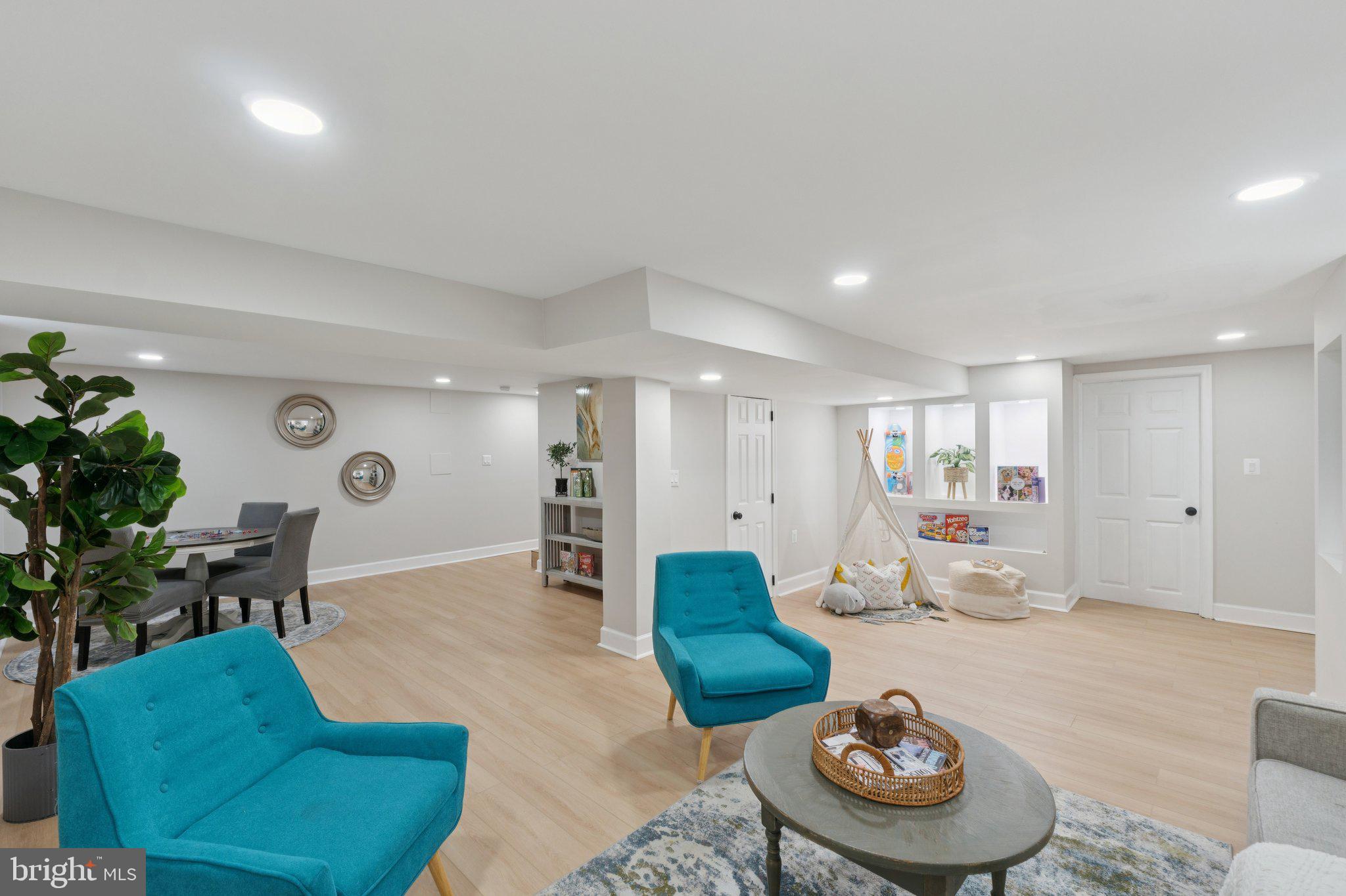 WHEATON WOODS - Residential