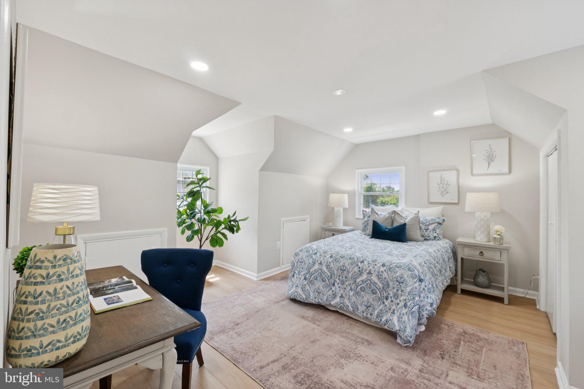 WHEATON WOODS - Residential