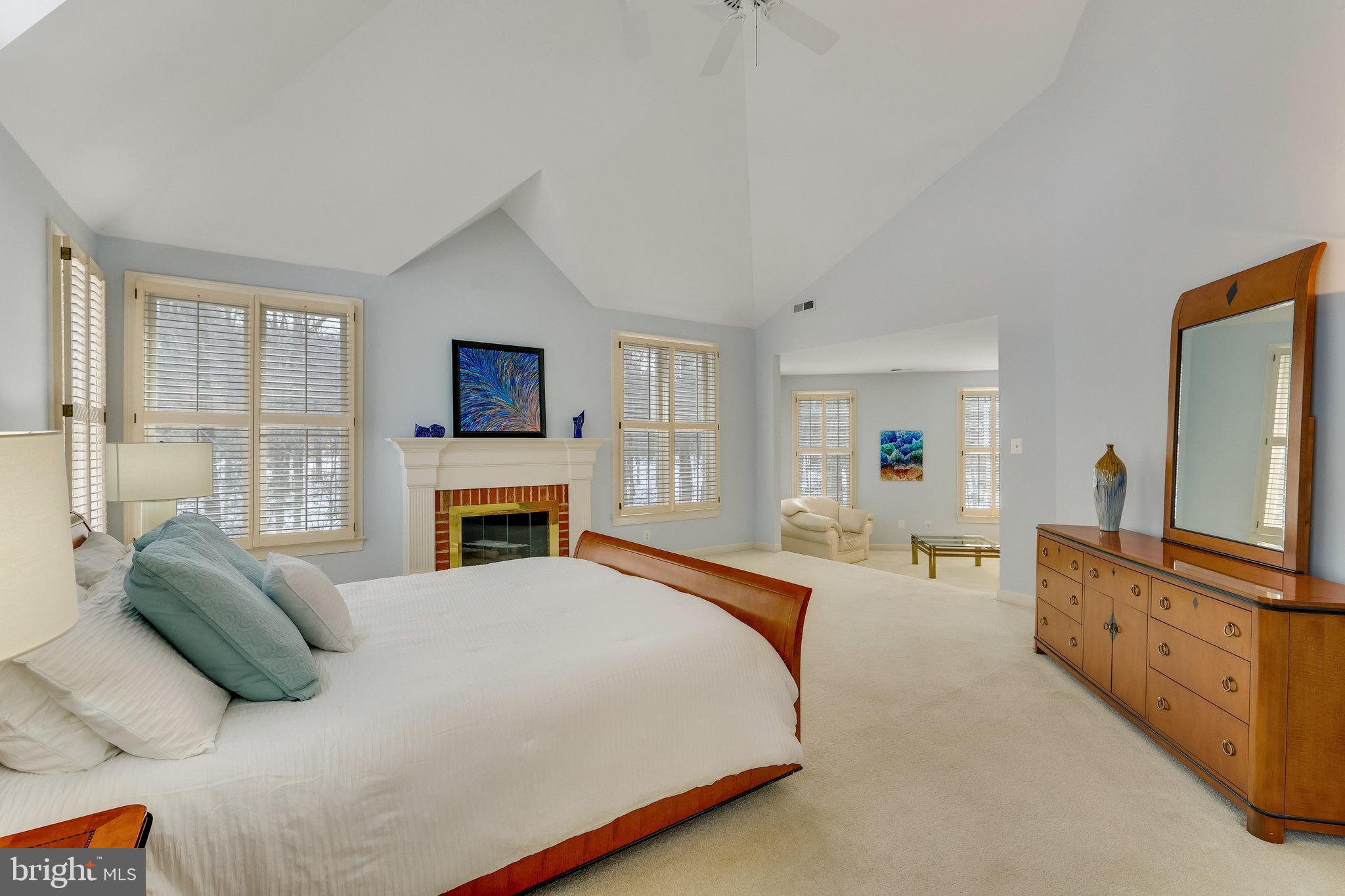 RIVERBEND KNOLLS - Residential