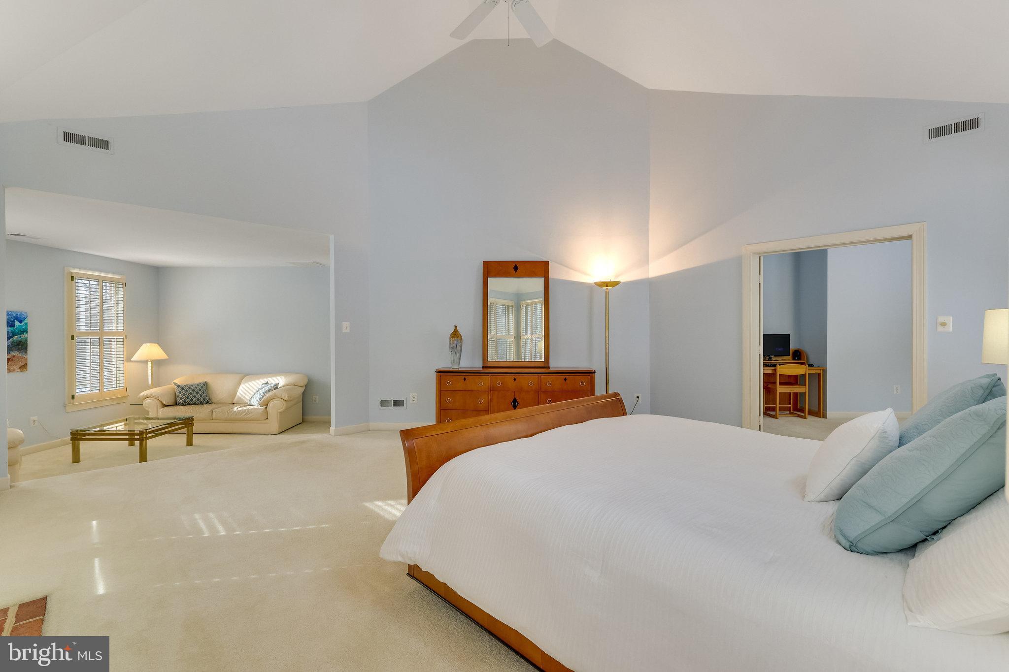 RIVERBEND KNOLLS - Residential