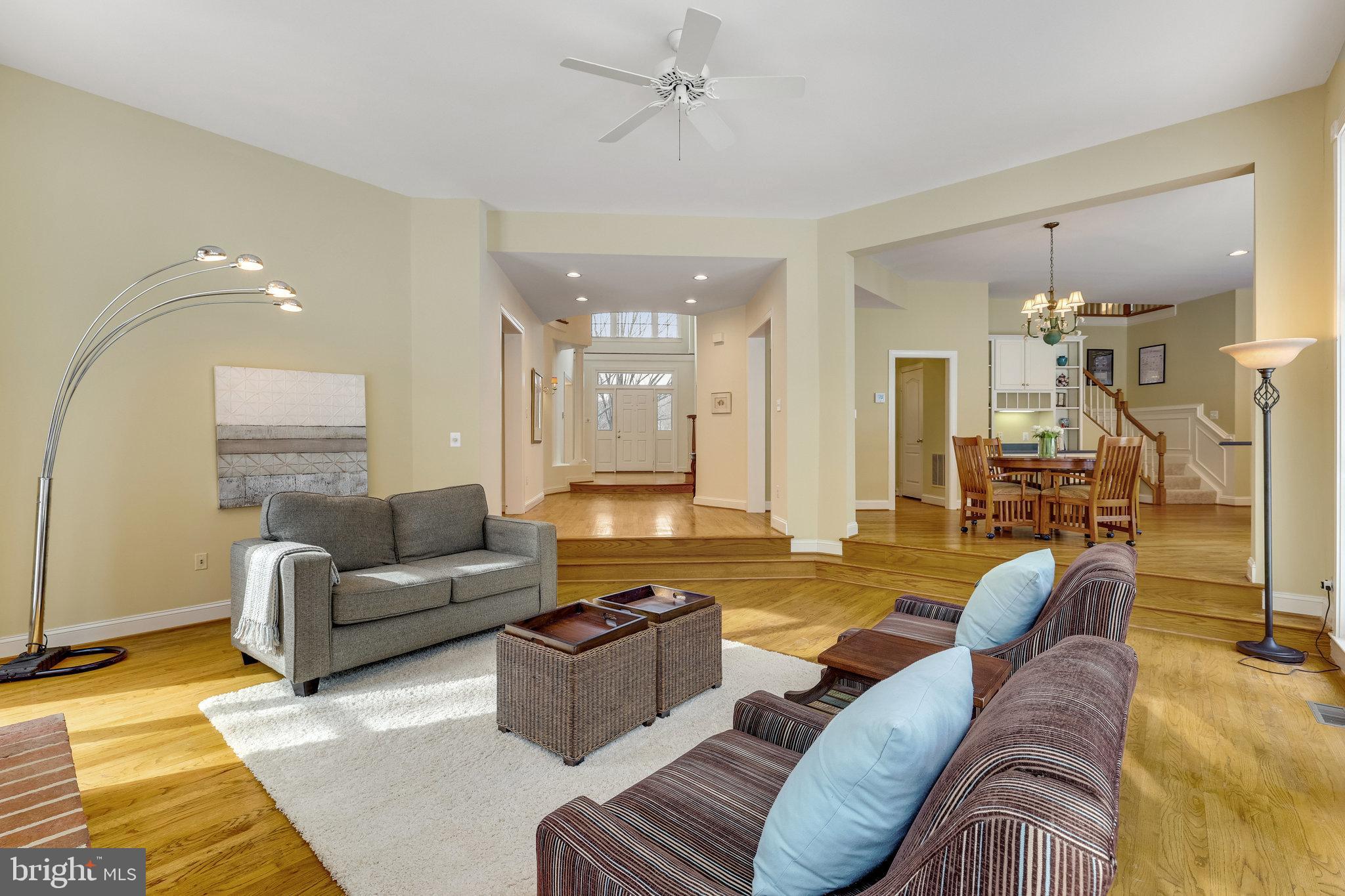 RIVERBEND KNOLLS - Residential