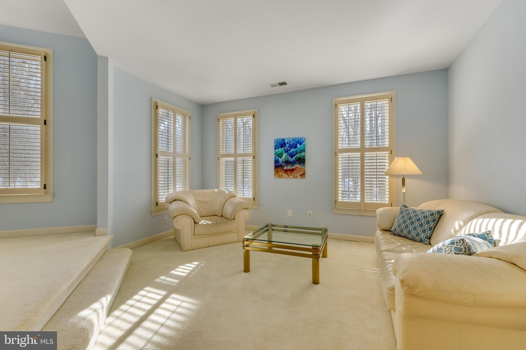 RIVERBEND KNOLLS - Residential