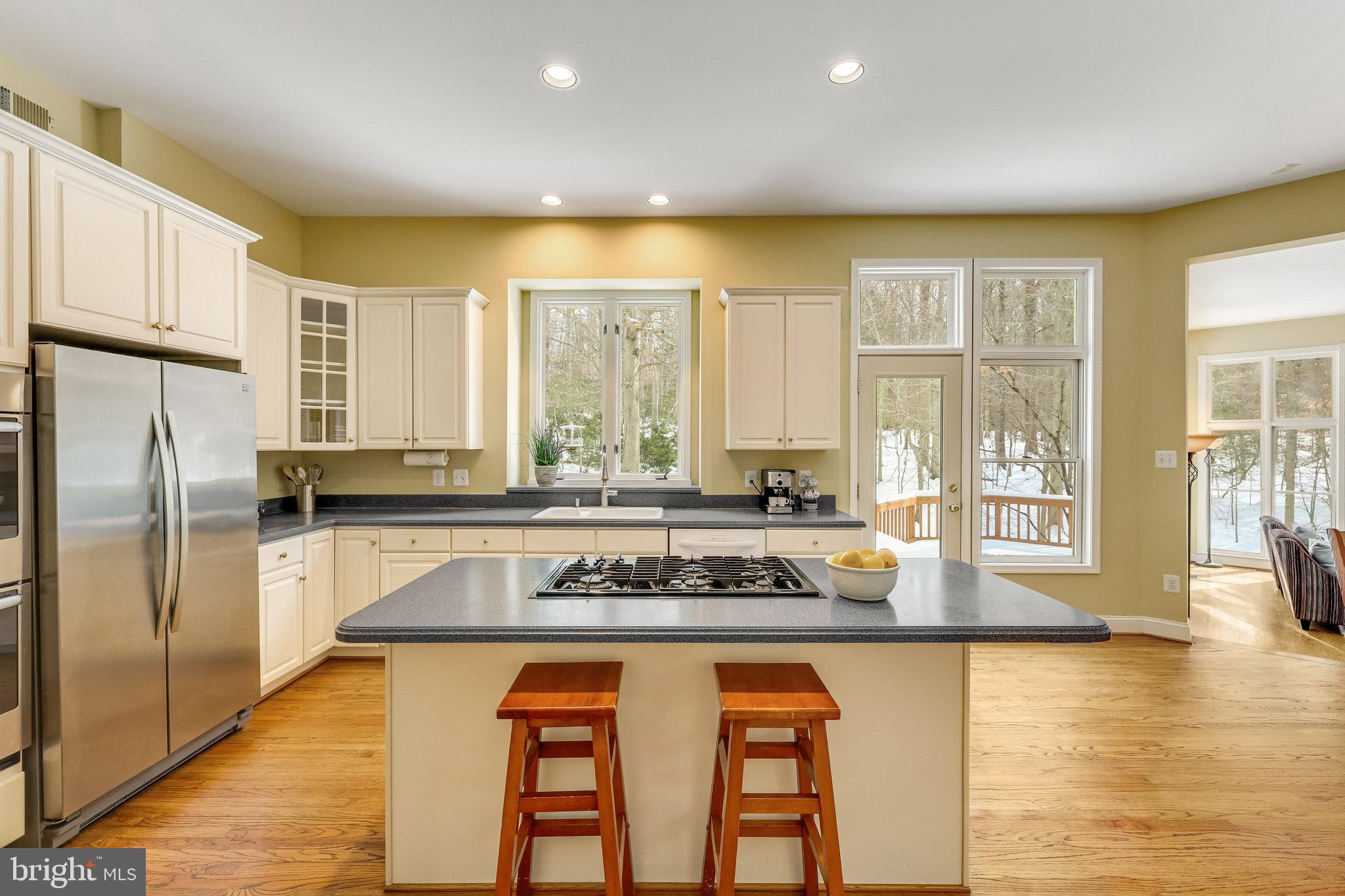 RIVERBEND KNOLLS - Residential