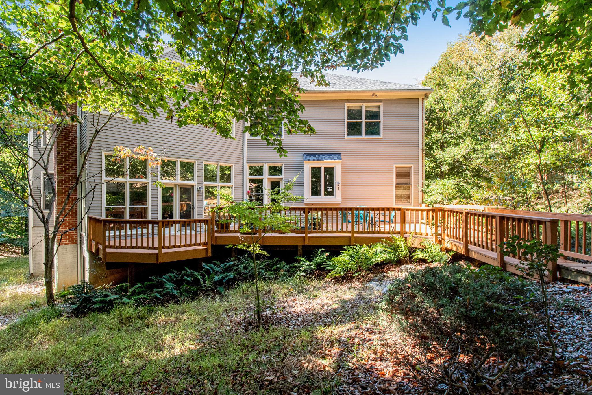 RIVERBEND KNOLLS - Residential