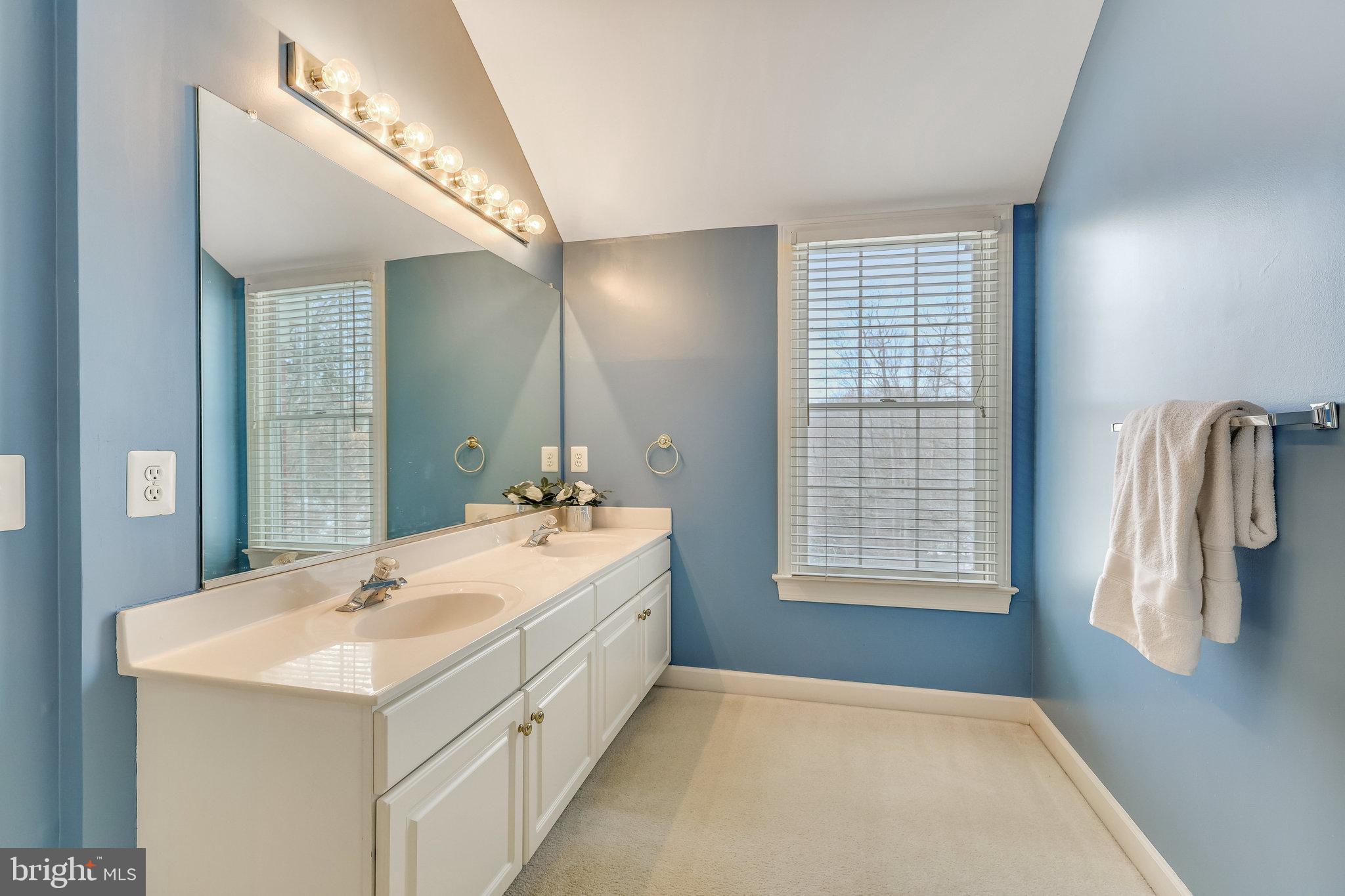 RIVERBEND KNOLLS - Residential