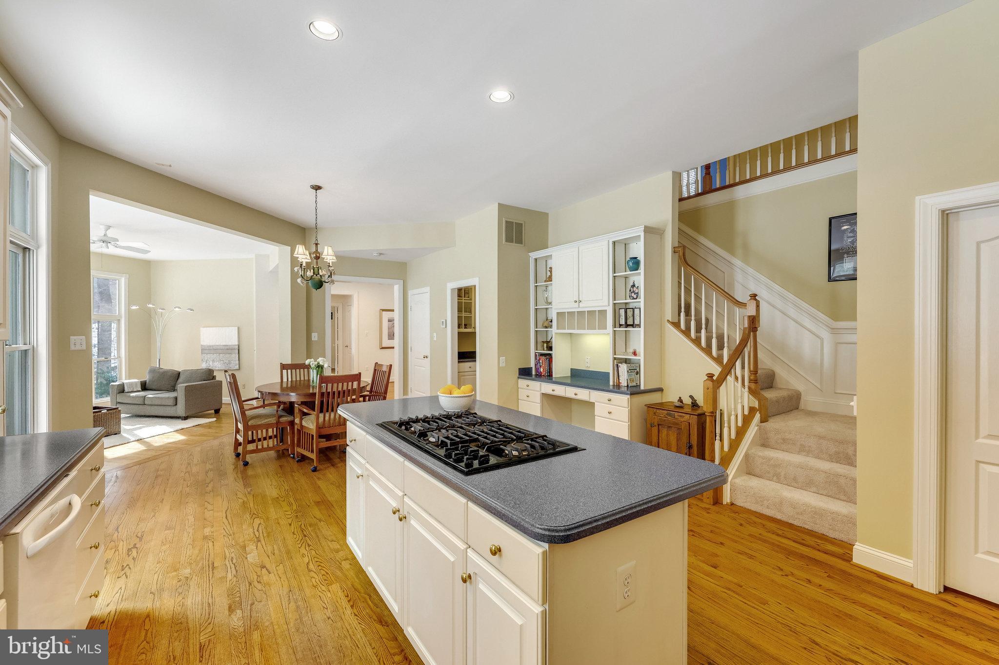 RIVERBEND KNOLLS - Residential