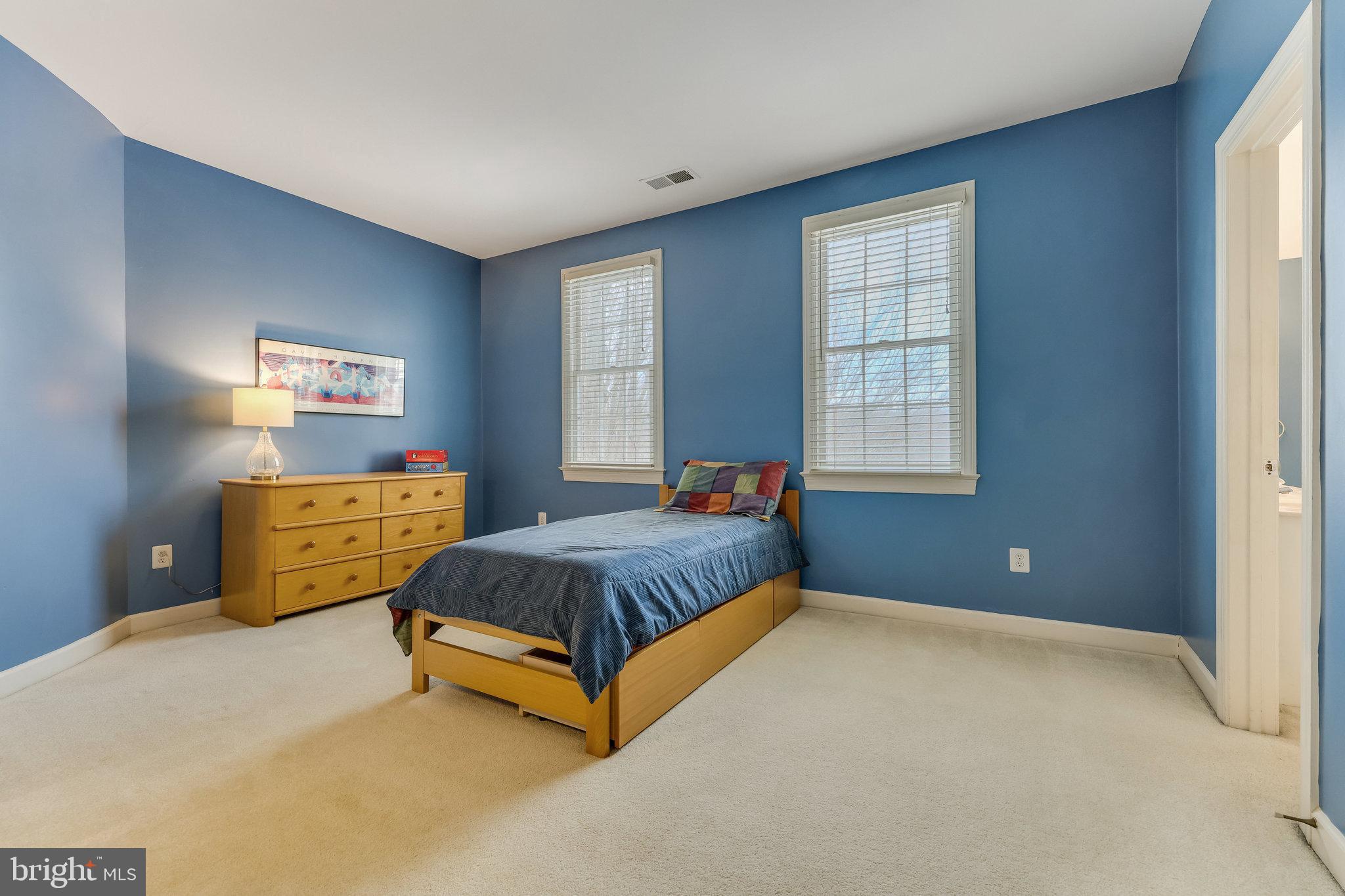 RIVERBEND KNOLLS - Residential