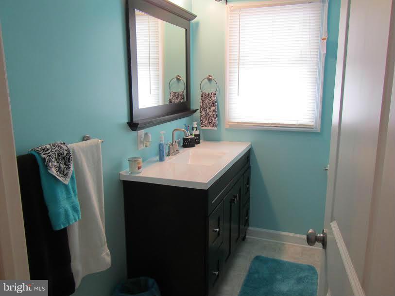 CHESTER HARBOR - Residential