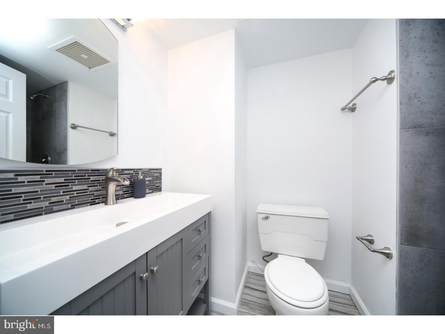 PLYMOUTH HILLS - Residential Lease