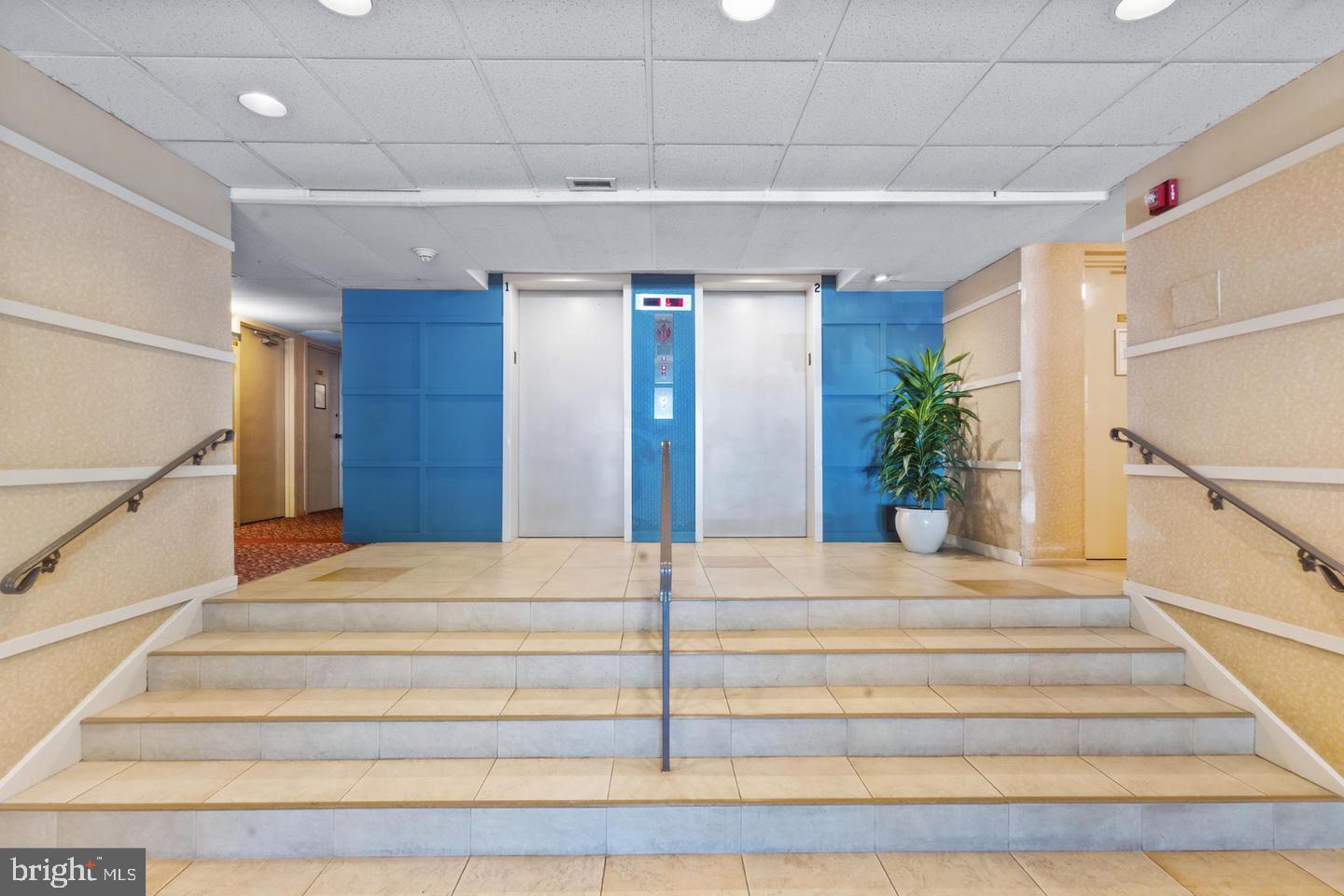 PLYMOUTH HILLS - Residential Lease