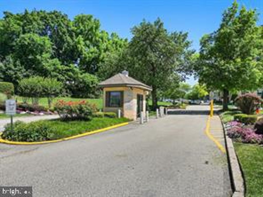 Photo of 666 W Germantown Pike #1620, PLYMOUTH MEETING, PA 19462 (MLS # PAMC2158562)