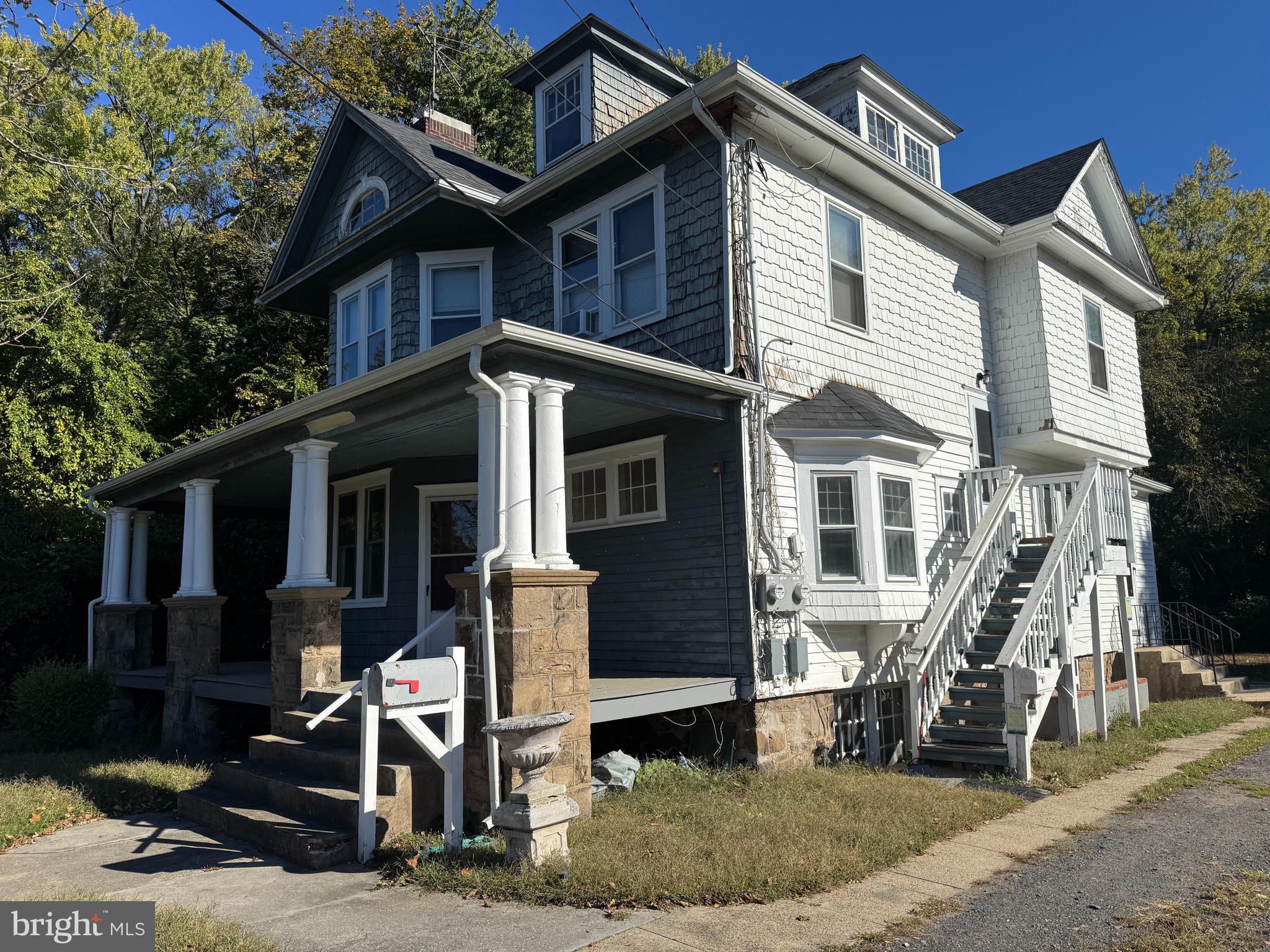 718 WOODLANE ROAD