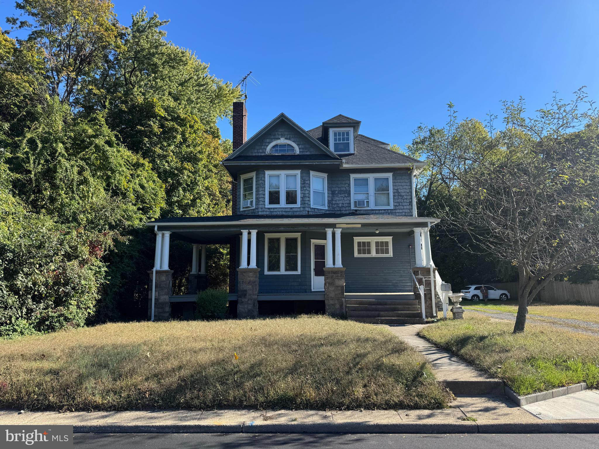 718 WOODLANE ROAD