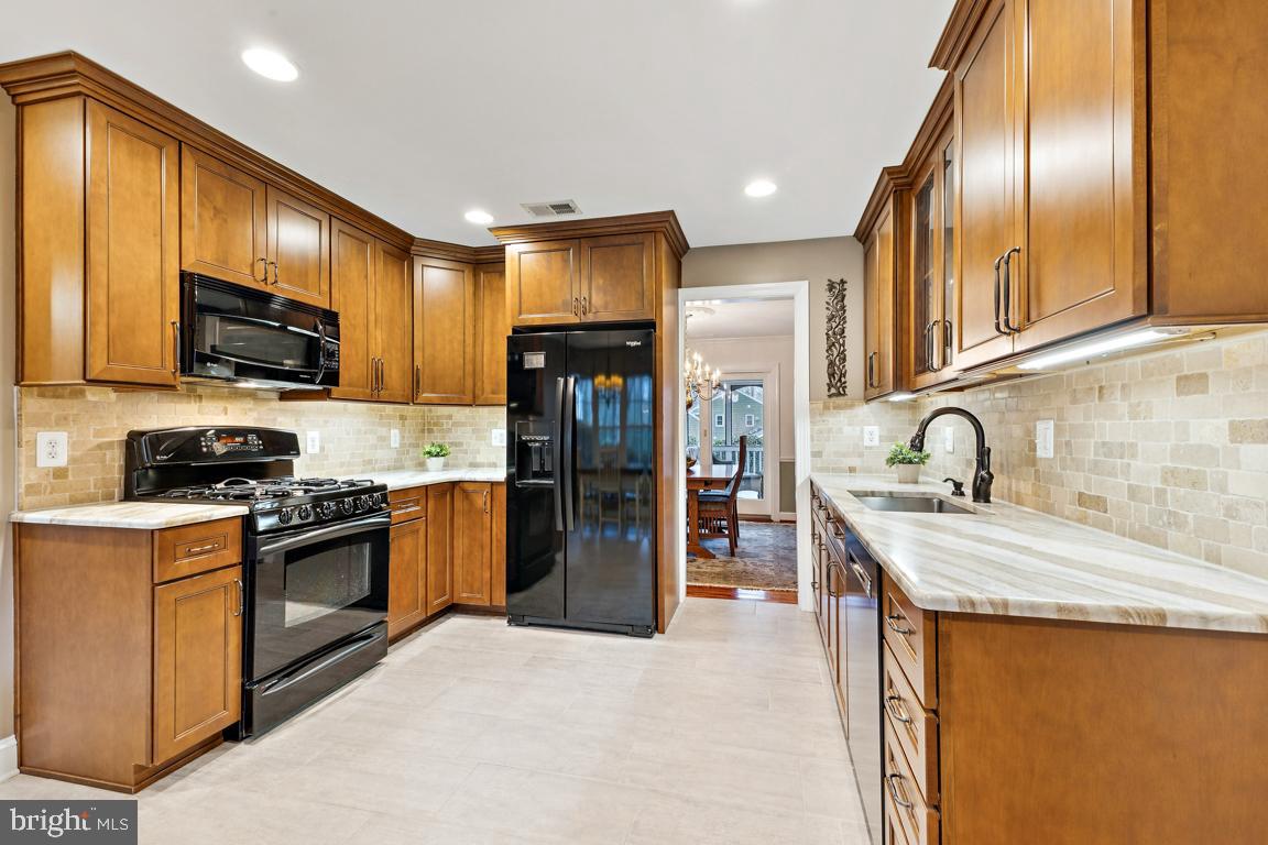 2698 LINDA MARIE DRIVE