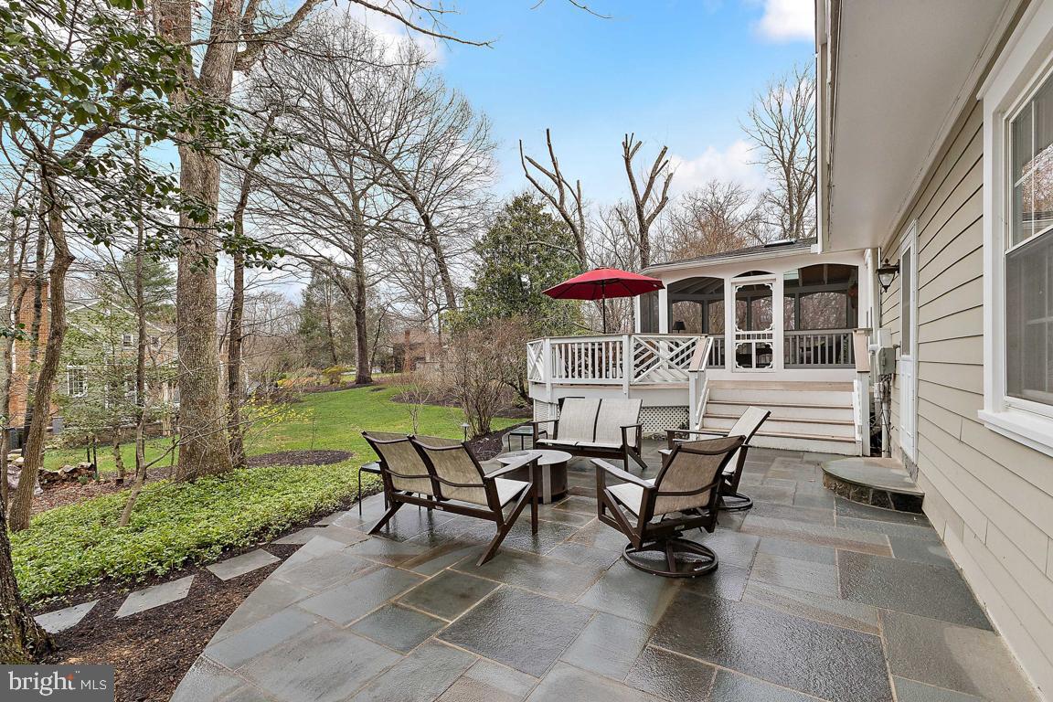 CLARKES LANDING - Residential