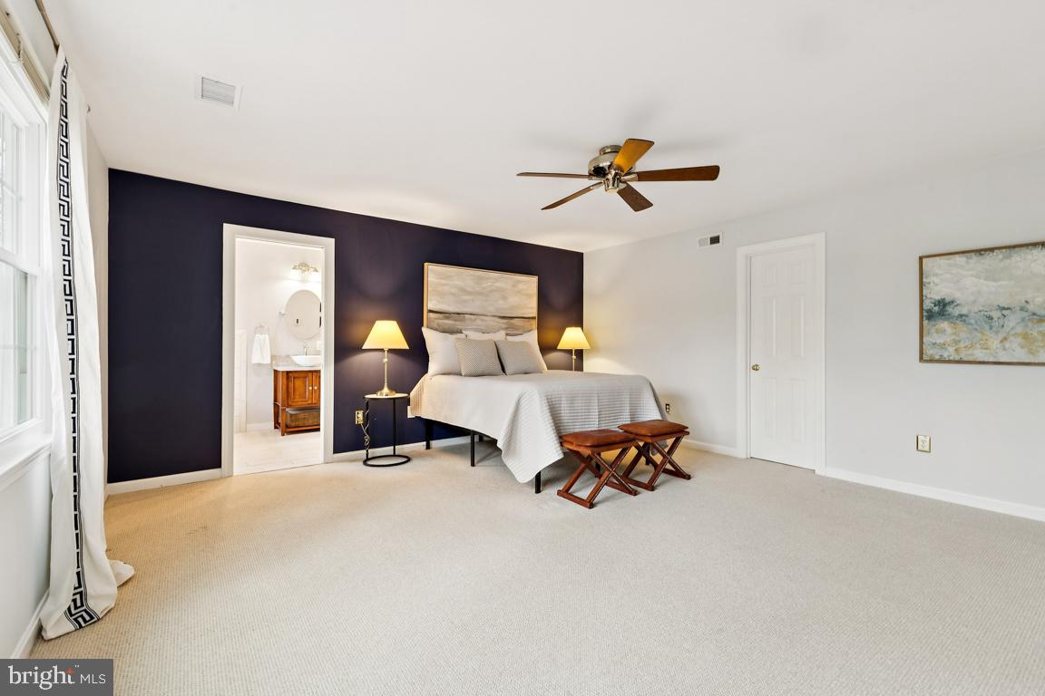 CLARKES LANDING - Residential