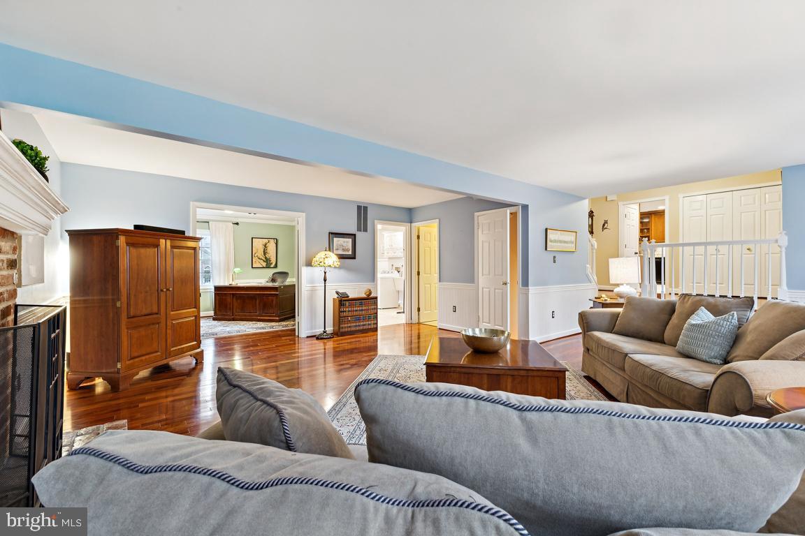 CLARKES LANDING - Residential