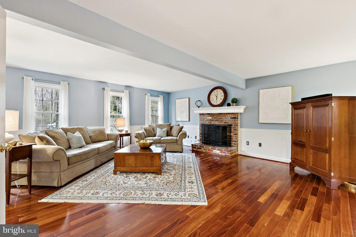 CLARKES LANDING - Residential