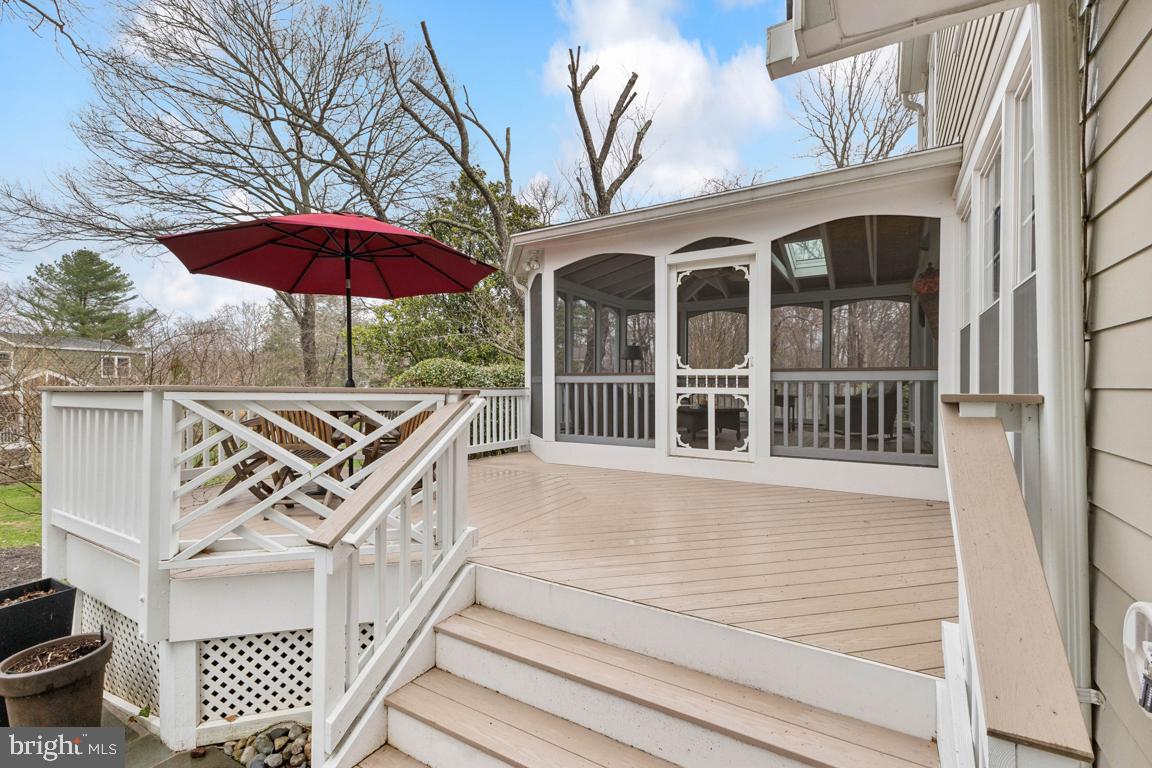 CLARKES LANDING - Residential