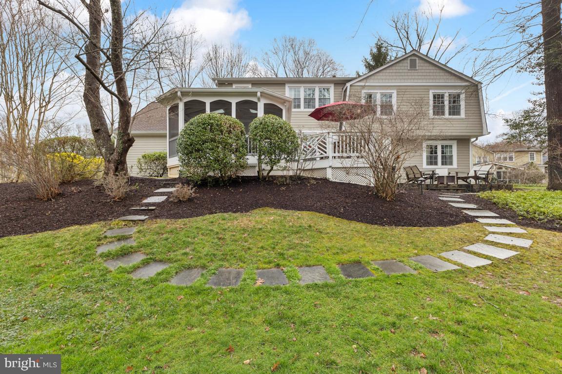 CLARKES LANDING - Residential