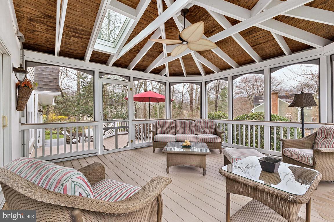 CLARKES LANDING - Residential