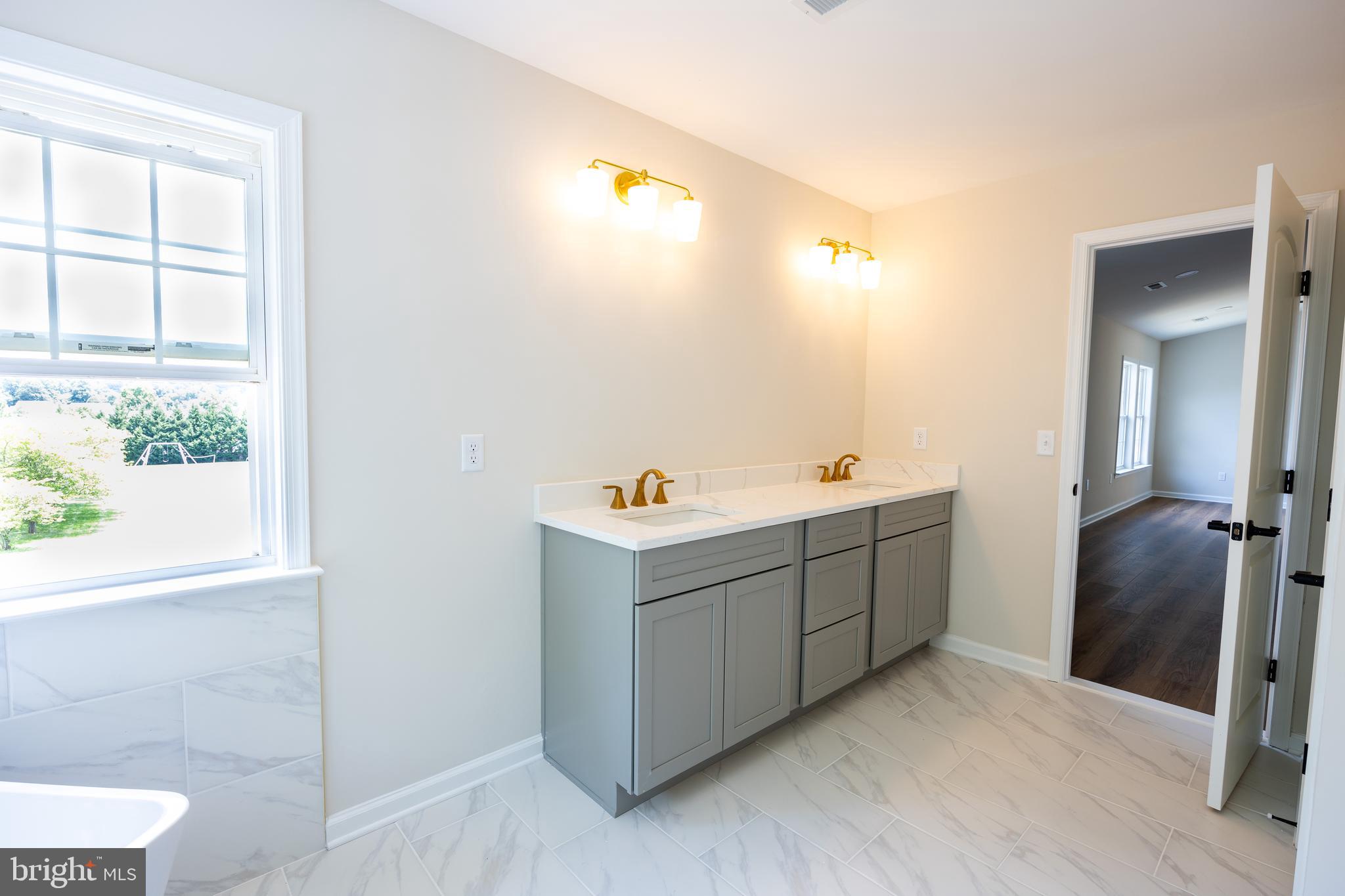 HARLAN RUN - Residential