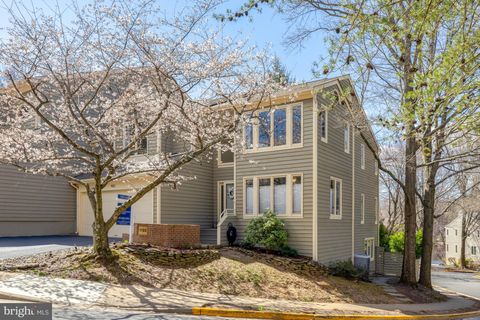 11122 LAKESPRAY WAY RESTON VA 20191