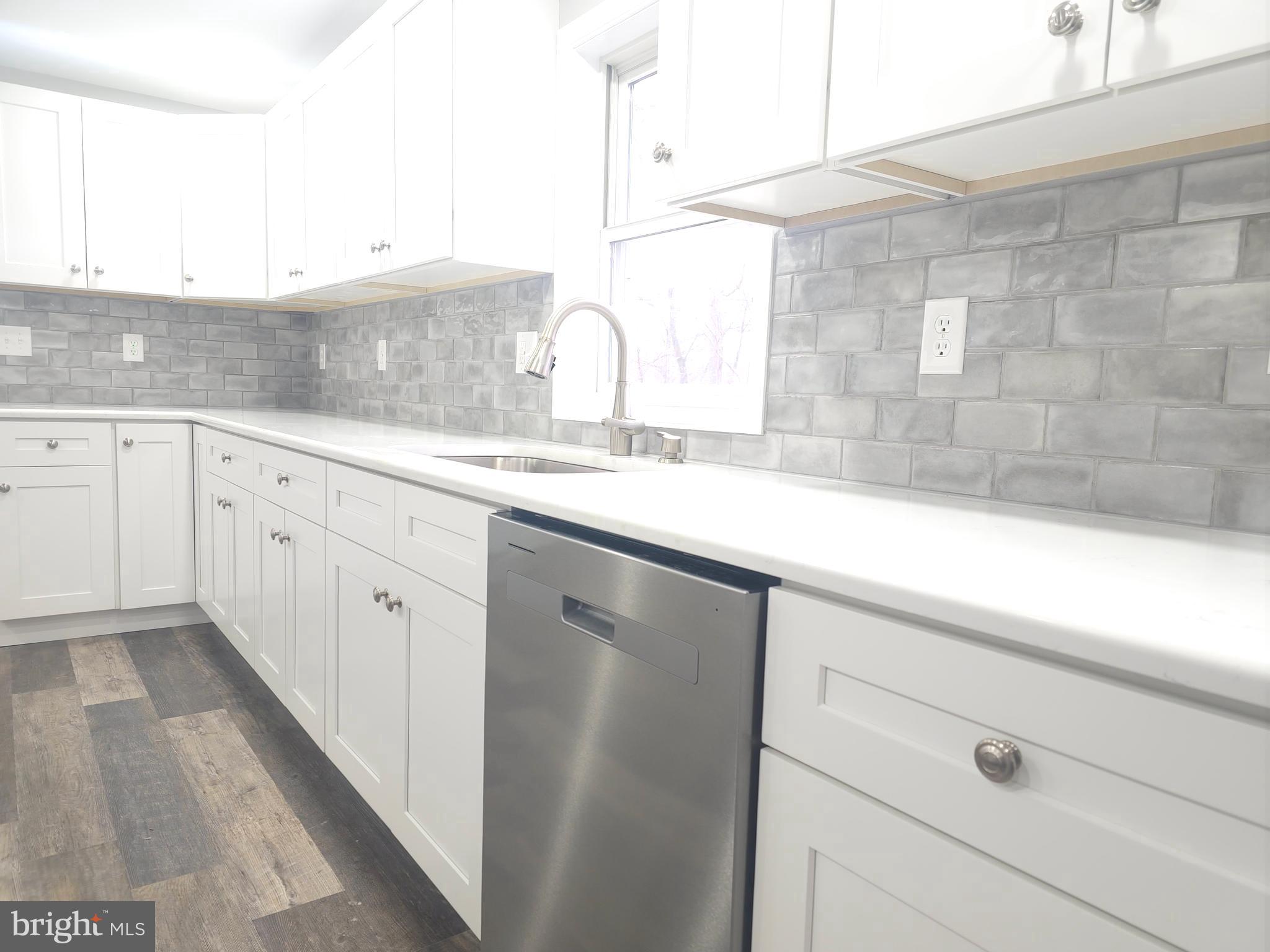 HILLTOP ACRES - Residential