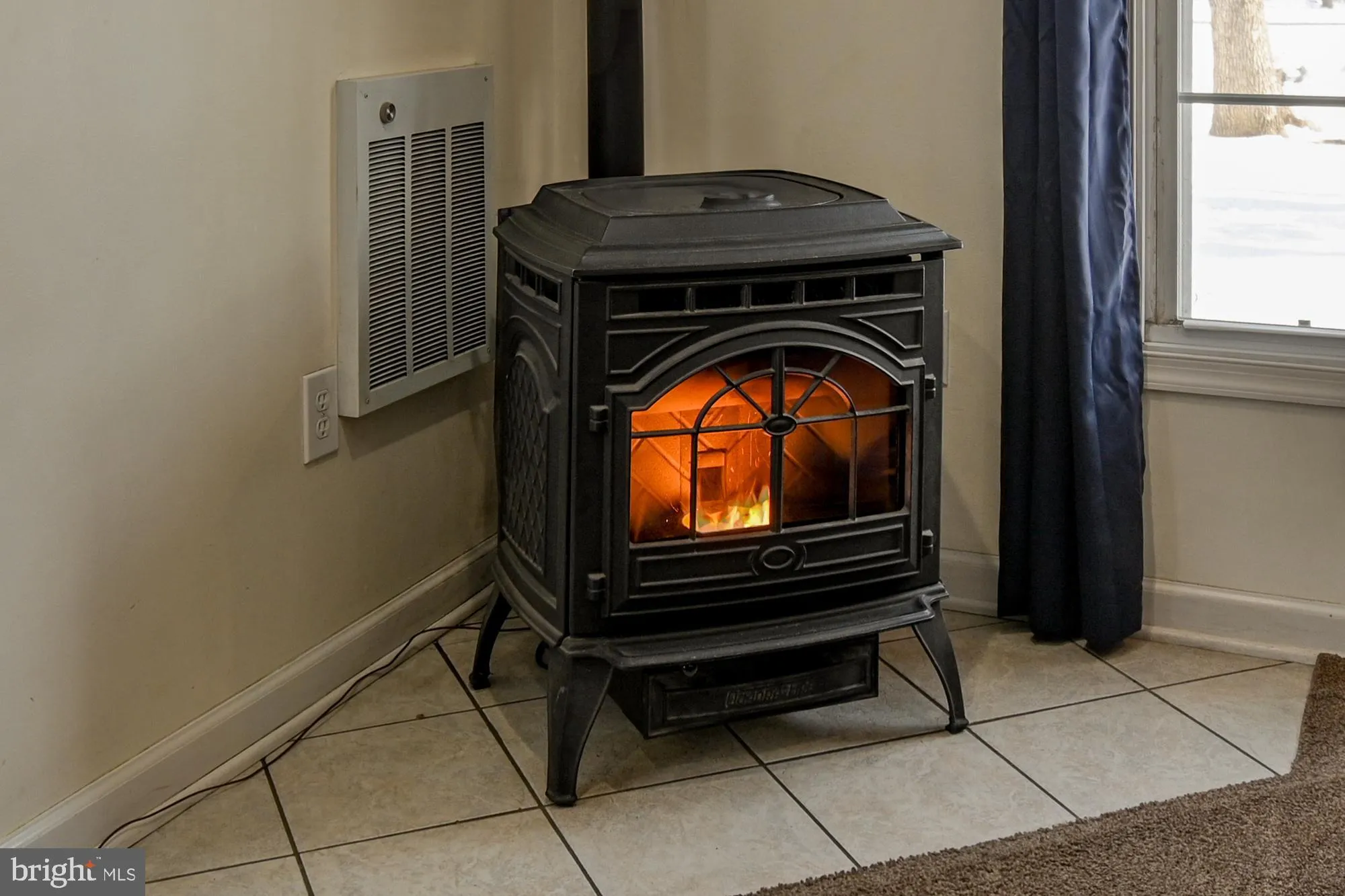 Martinsburg, West Virginia 25401, United States, 4 Bedrooms Bedrooms, ,4 BathroomsBathrooms,Residential,Active,14431