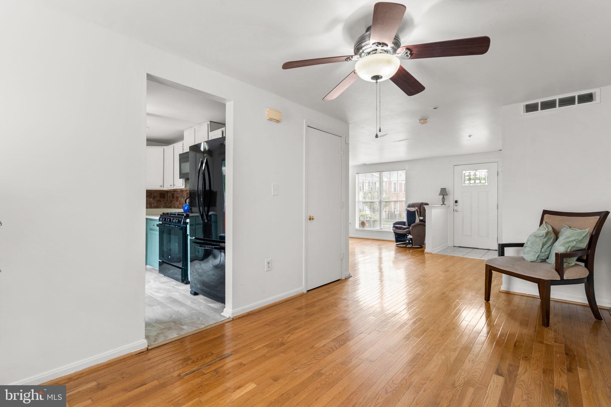 HUTCHINSON COMMONS - Residential