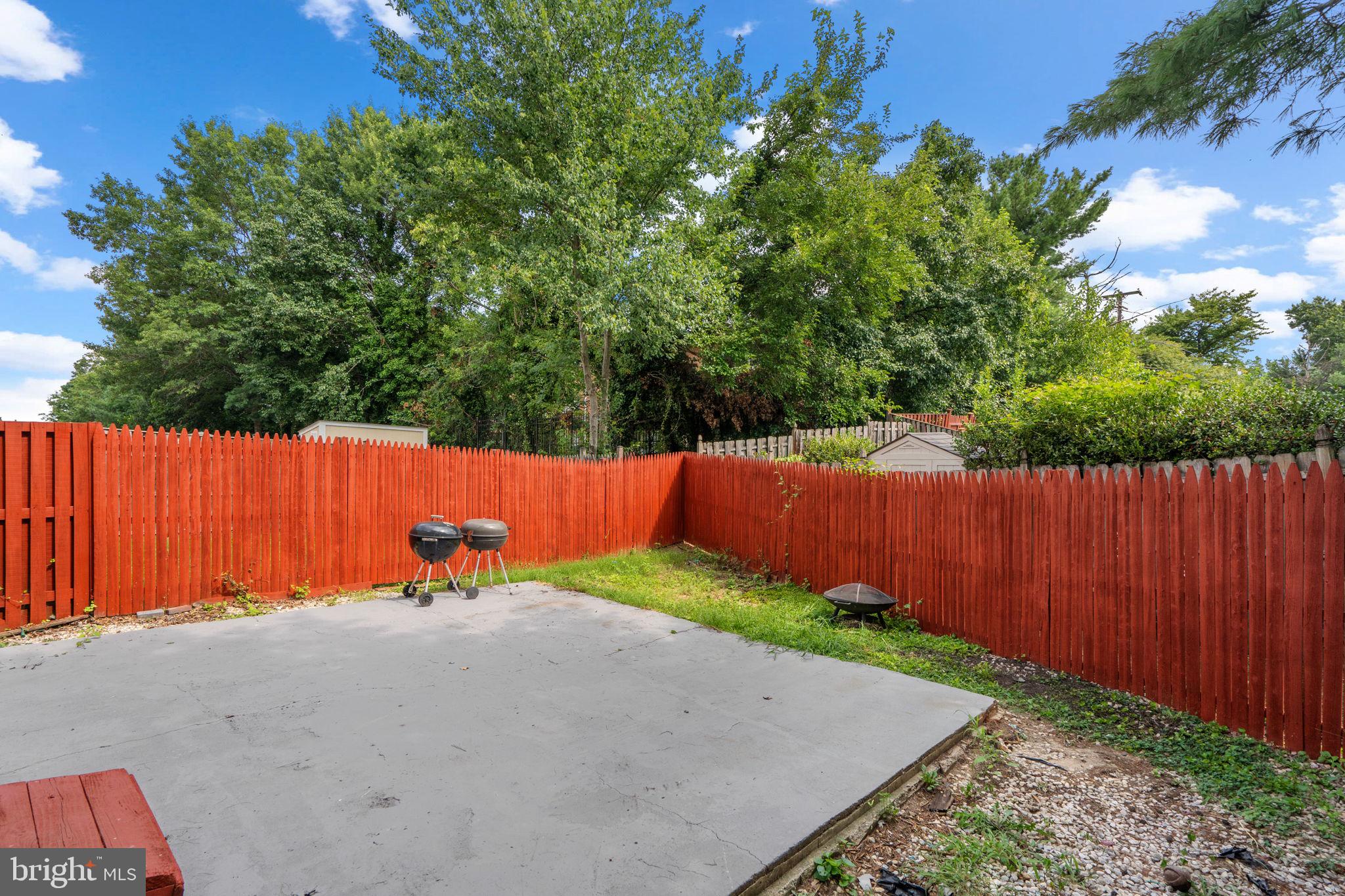 HUTCHINSON COMMONS - Residential