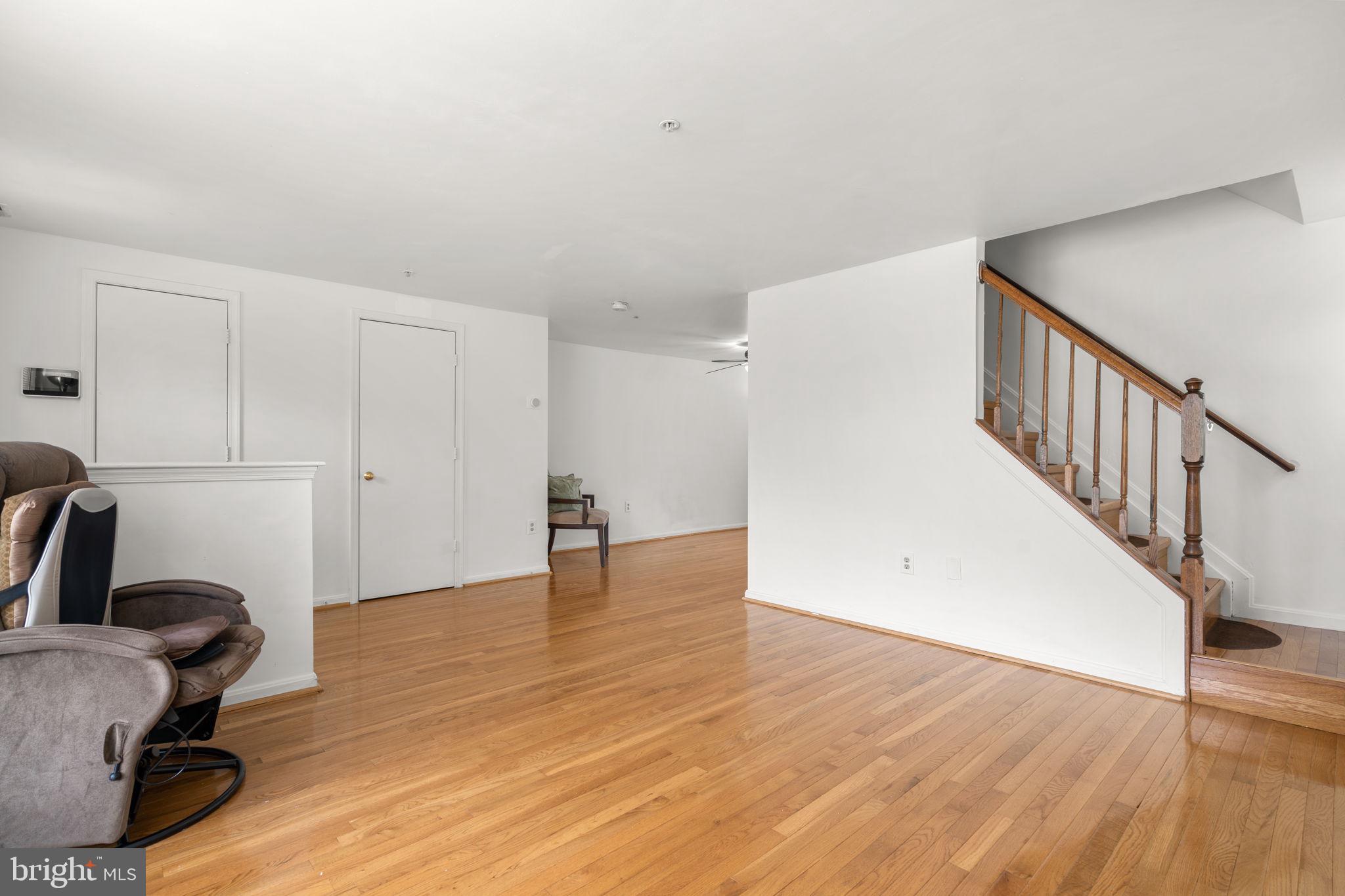 HUTCHINSON COMMONS - Residential