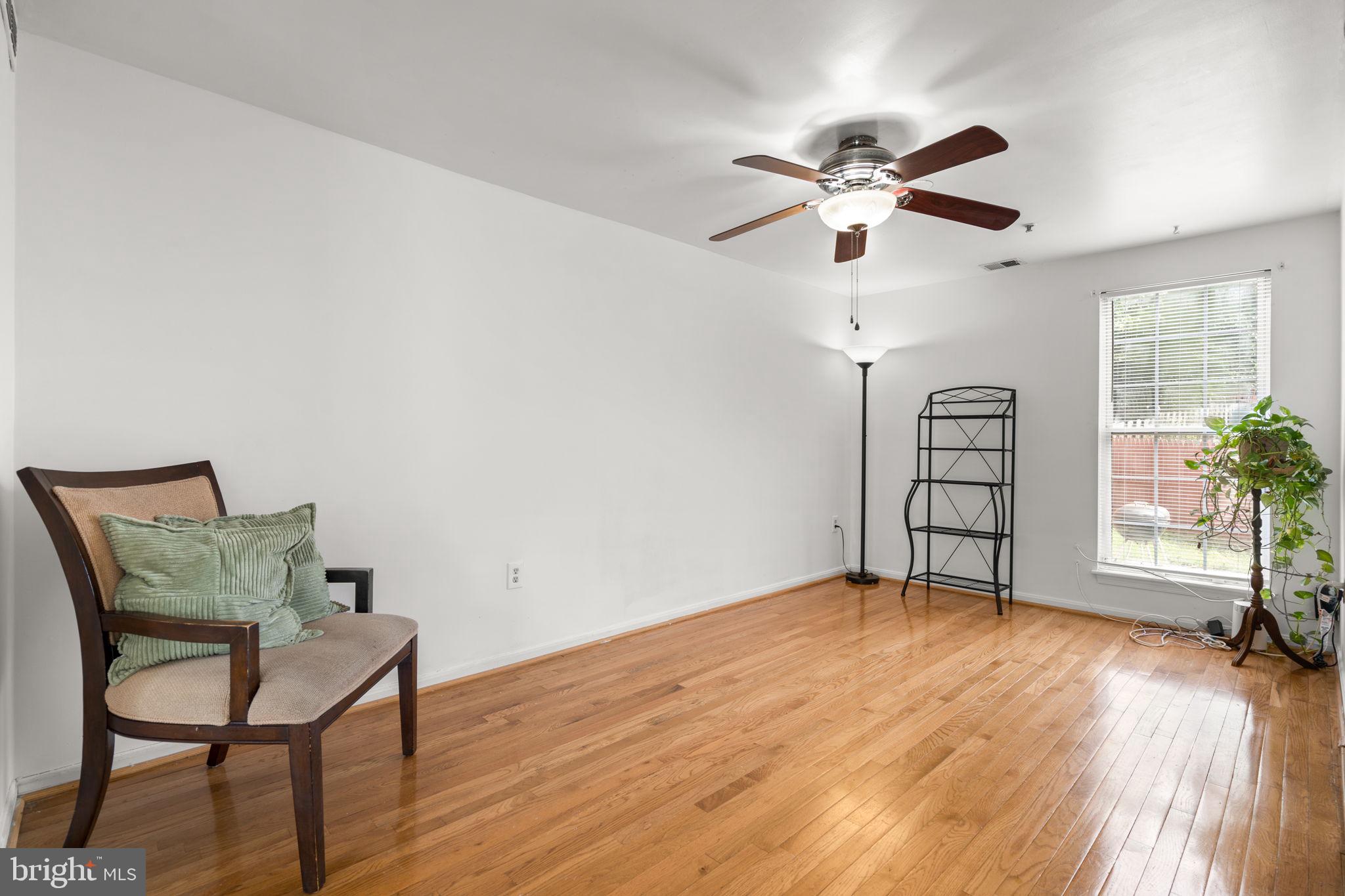 HUTCHINSON COMMONS - Residential