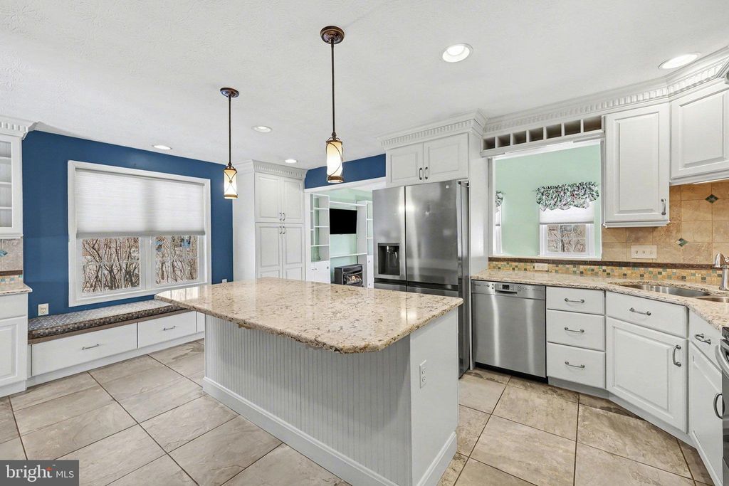 Photo of 662 Beinhower Road, ETTERS, PA 17319 (MLS # PAYK2097348)