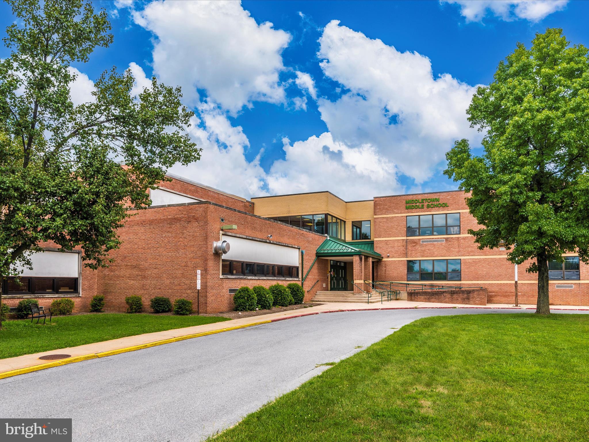 MIDDLETOWN GLEN - Residential