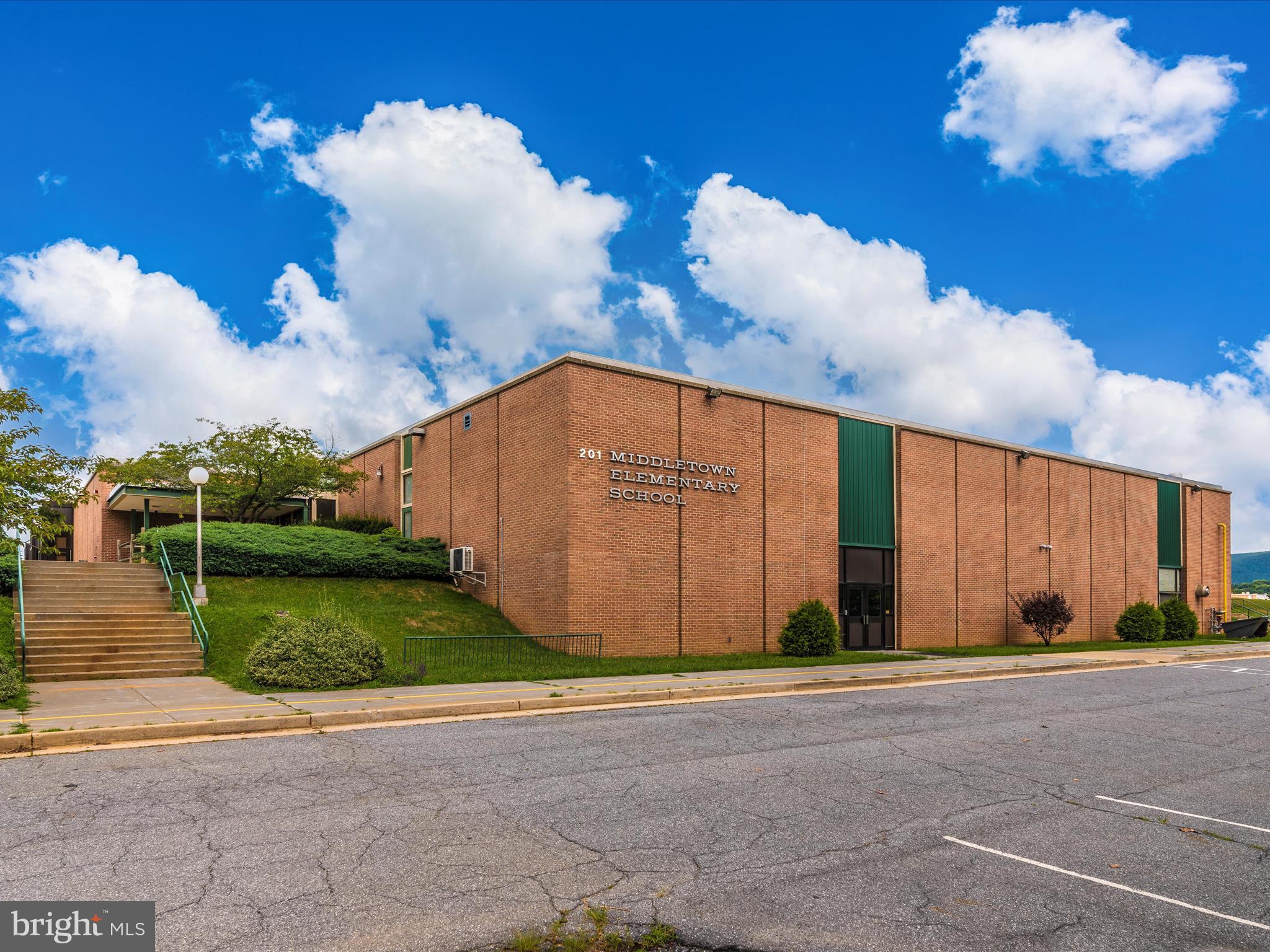 MIDDLETOWN GLEN - Residential