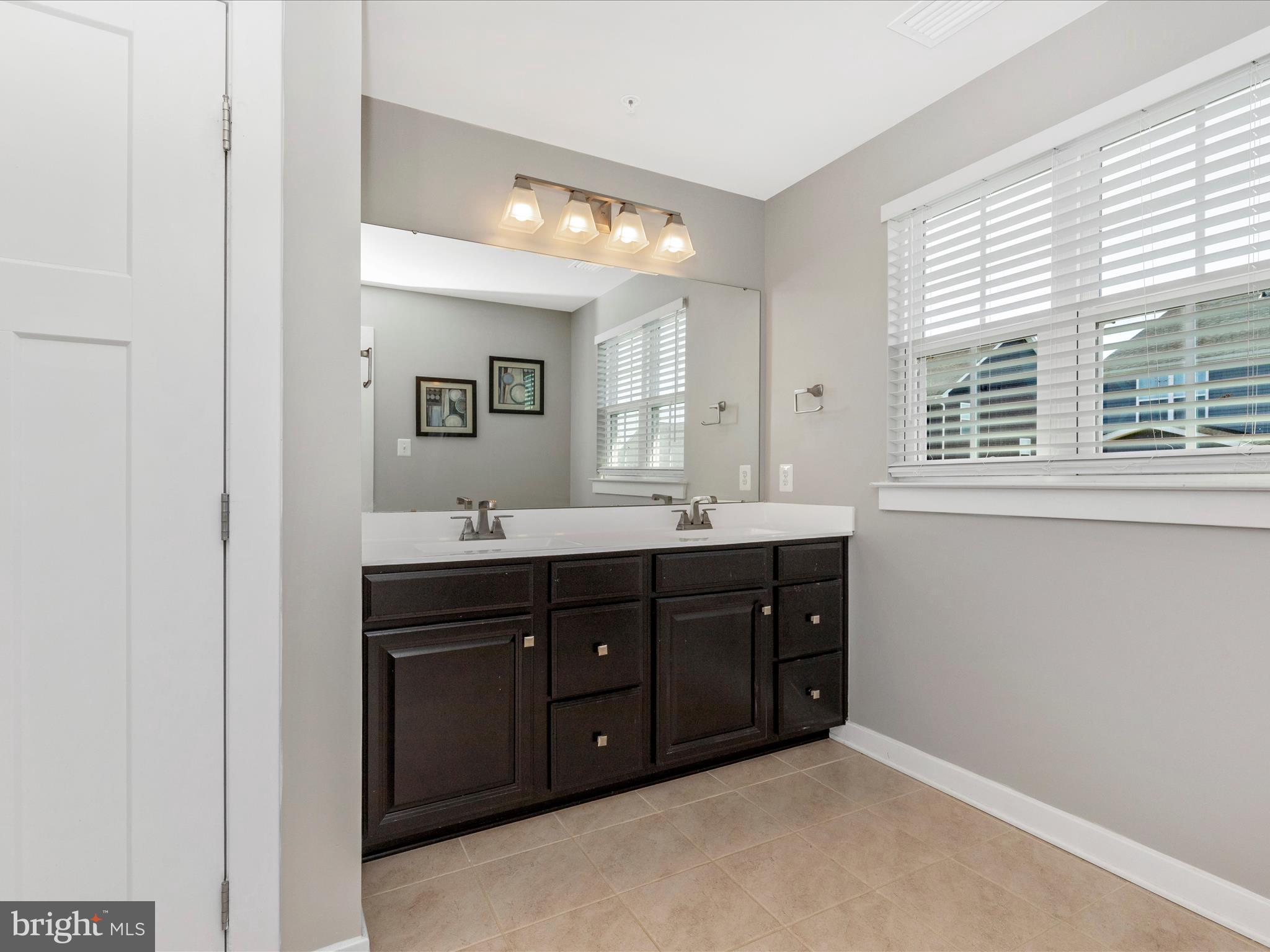 MIDDLETOWN GLEN - Residential