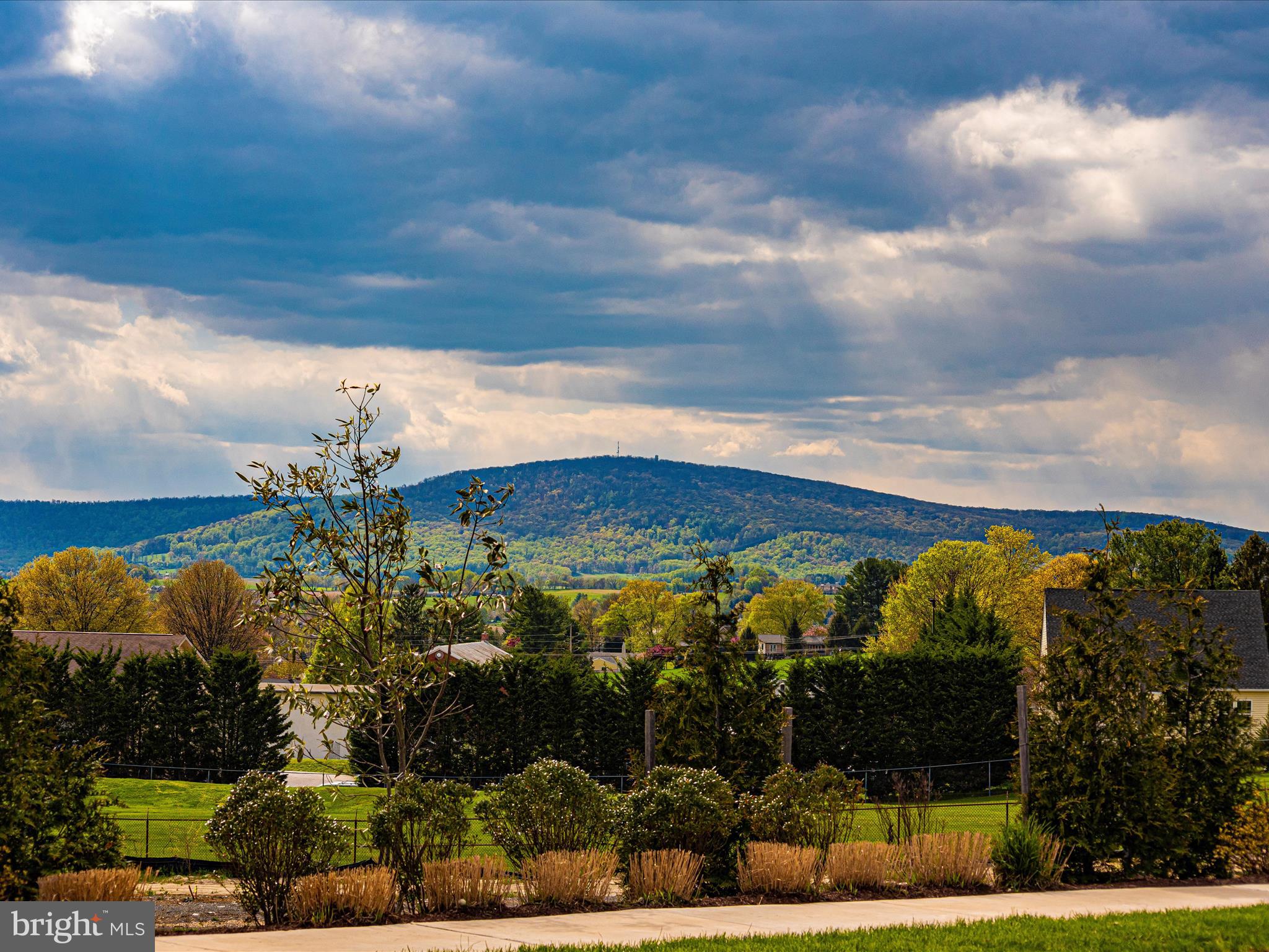 MIDDLETOWN GLEN - Residential