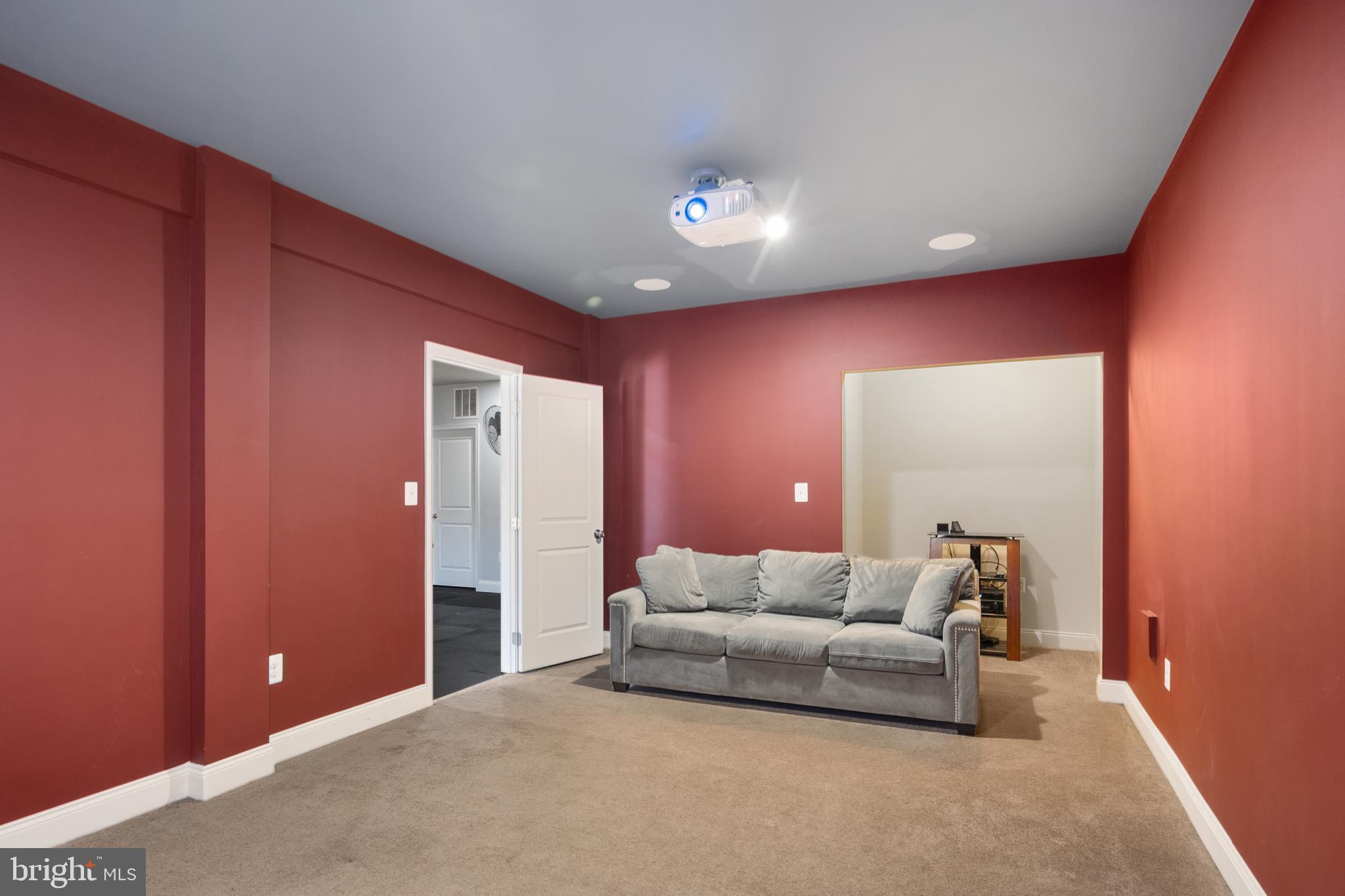 LOUDOUN VALLEY ESTATES 2 - Residential