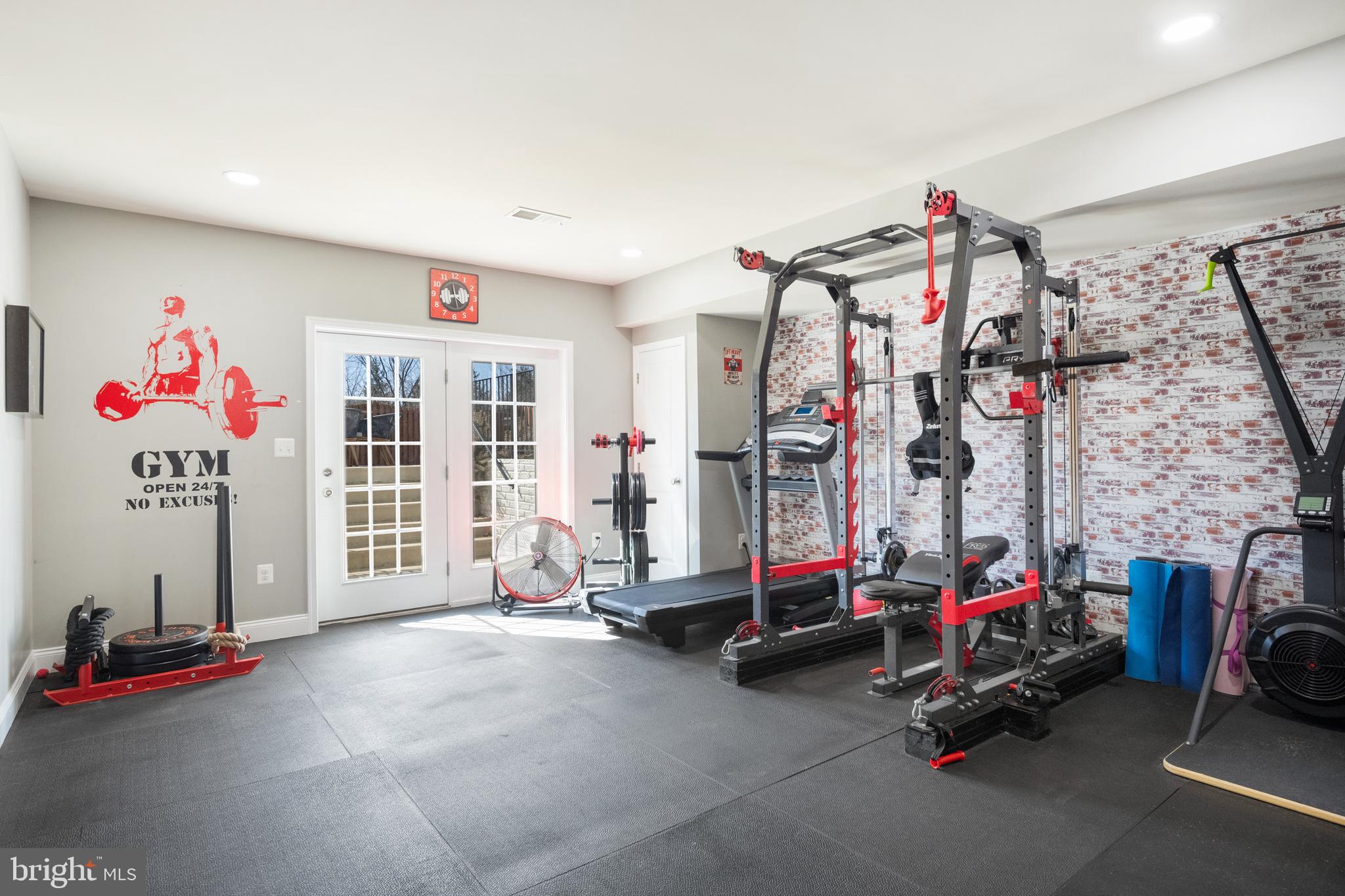 LOUDOUN VALLEY ESTATES 2 - Residential