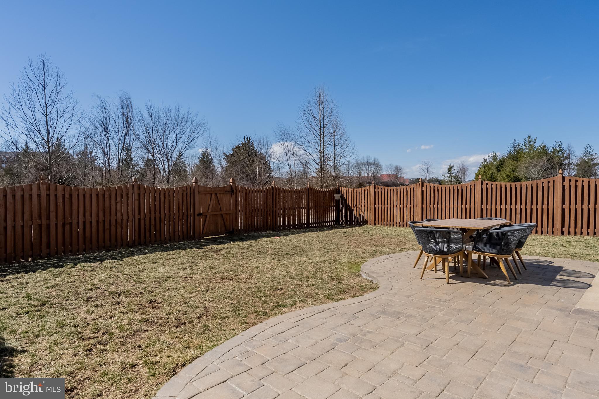 LOUDOUN VALLEY ESTATES 2 - Residential